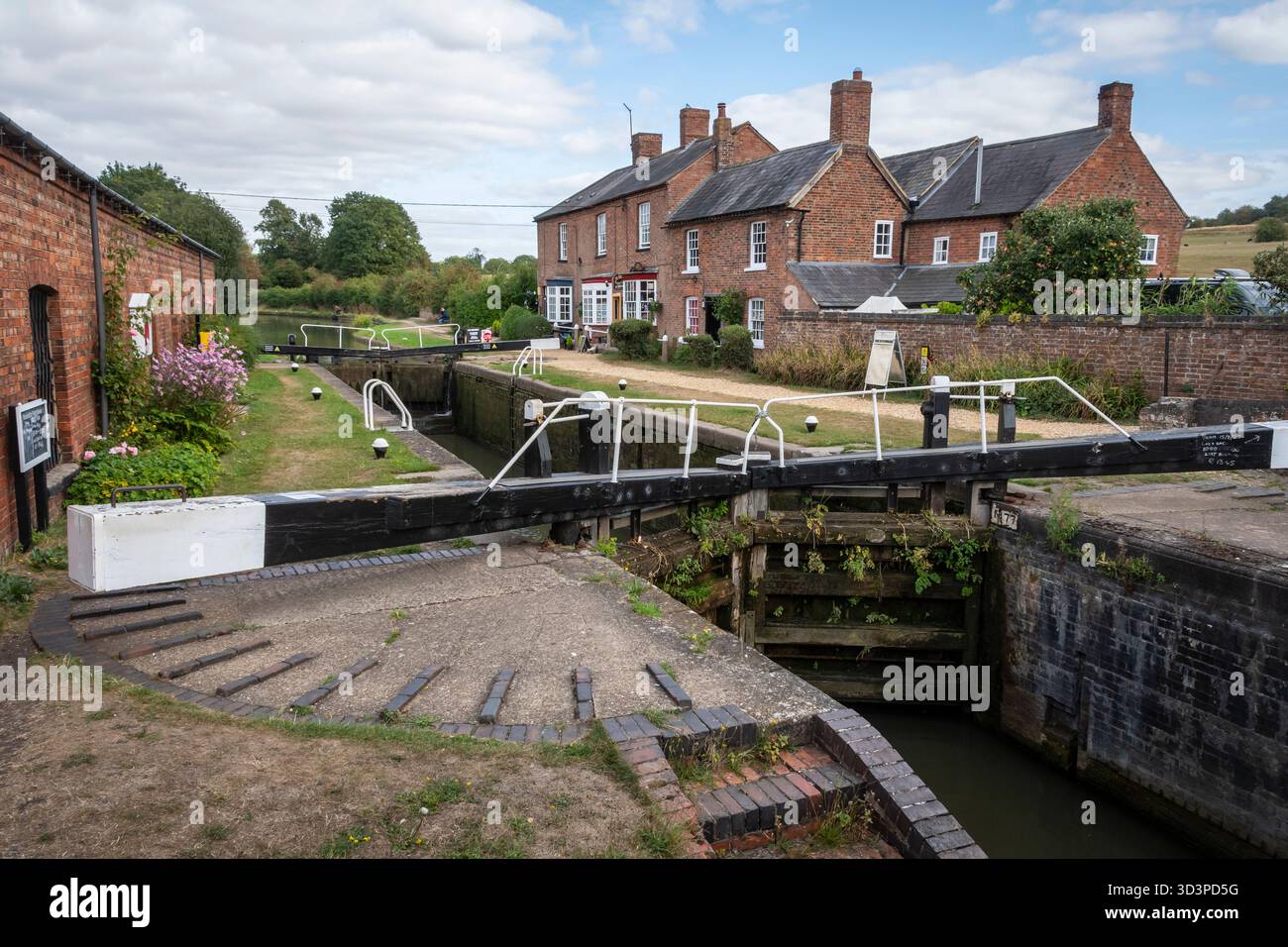 Chiuse sul canale Grand Union vicino a Braunston, Northamptonshire, Inghilterra Foto Stock