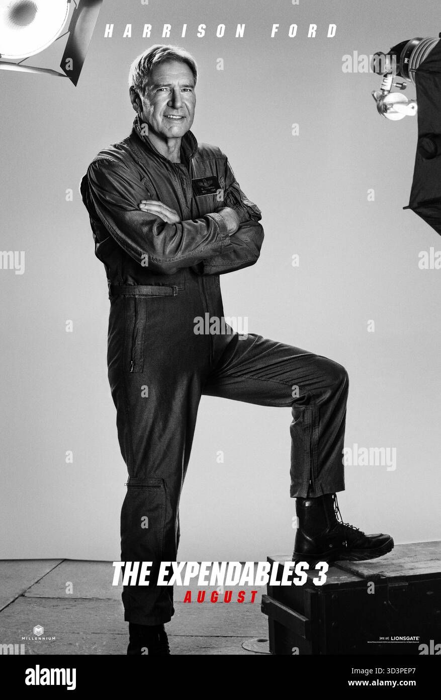 The Expendables 3 (2014) diretto da Patrick Hughes e interpretato da Harrison Ford nel ruolo di Max Drummer, ufficiale del governo e comandante della missione che fornisce supporto e supervisione essenziali alla campagna degli Expendables. SOLO PER USO EDITORIALE PER poster di caratteri USA. Credito: BFA / Lionsgate Foto Stock