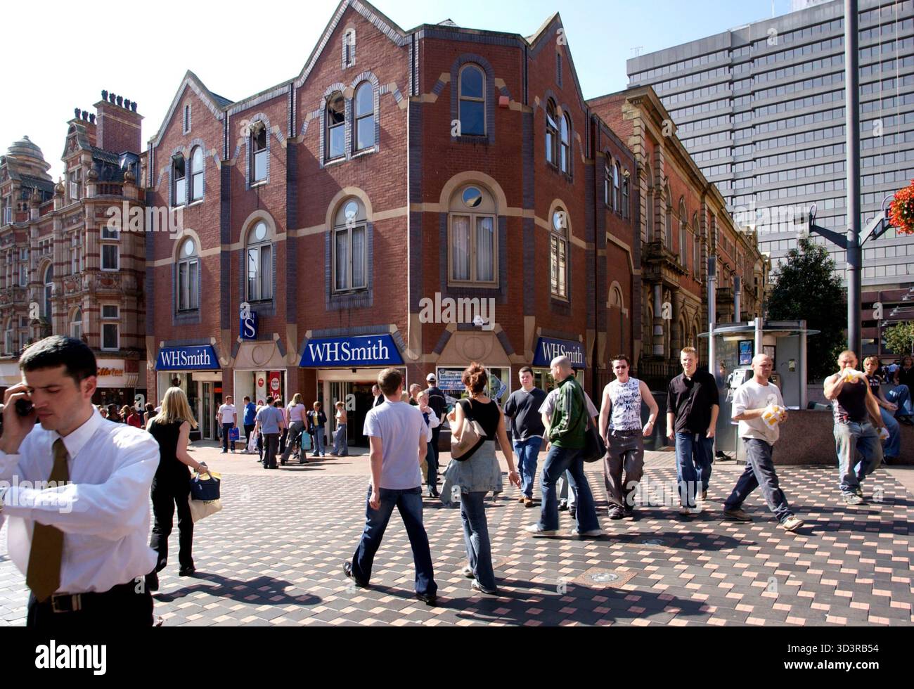 Nome file : DSC 0044.JPG dimensione file : 2,4 MB (2544035 byte) Data ripresa : 2, set 2002 12:17:08 dimensione immagine : 3008 x 1960 pixel risoluzione : 300 x 300 dpi profondità bit : 8 bit/canale protezione attributo : Off fotocamera ID : N/A fotocamera : NIKON D1X qualità modalità : FINE misurazione modalità : centrale ponderata esposizione : priorità otturatore velocità luce : No lunghezza focale : 14,0 mm velocità otturatore : 1/160 secondi compensazione esposizione : F5.6 0,0 EV bilanciamento del bianco : obiettivo automatico : 14 mm F2.8 modalità di sincronizzazione flash : N/A differenza di esposizione : 0,0 EV programma flessibile : Nessuna sensibilità : ISO125 S. Foto Stock