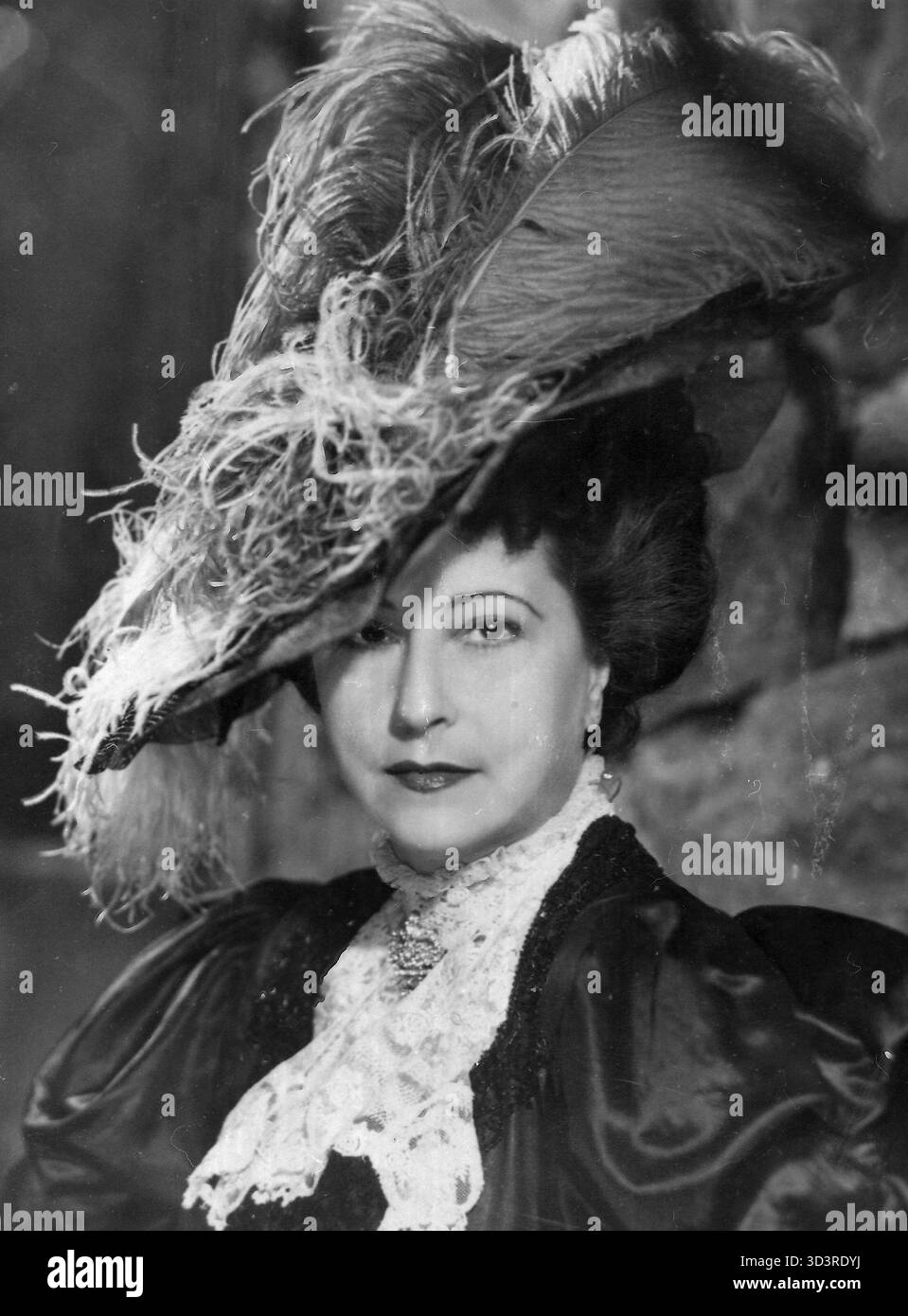 L'attrice italiana Rina De Liguoro in una scena cinematografica, Italia anni '1940 Foto Stock