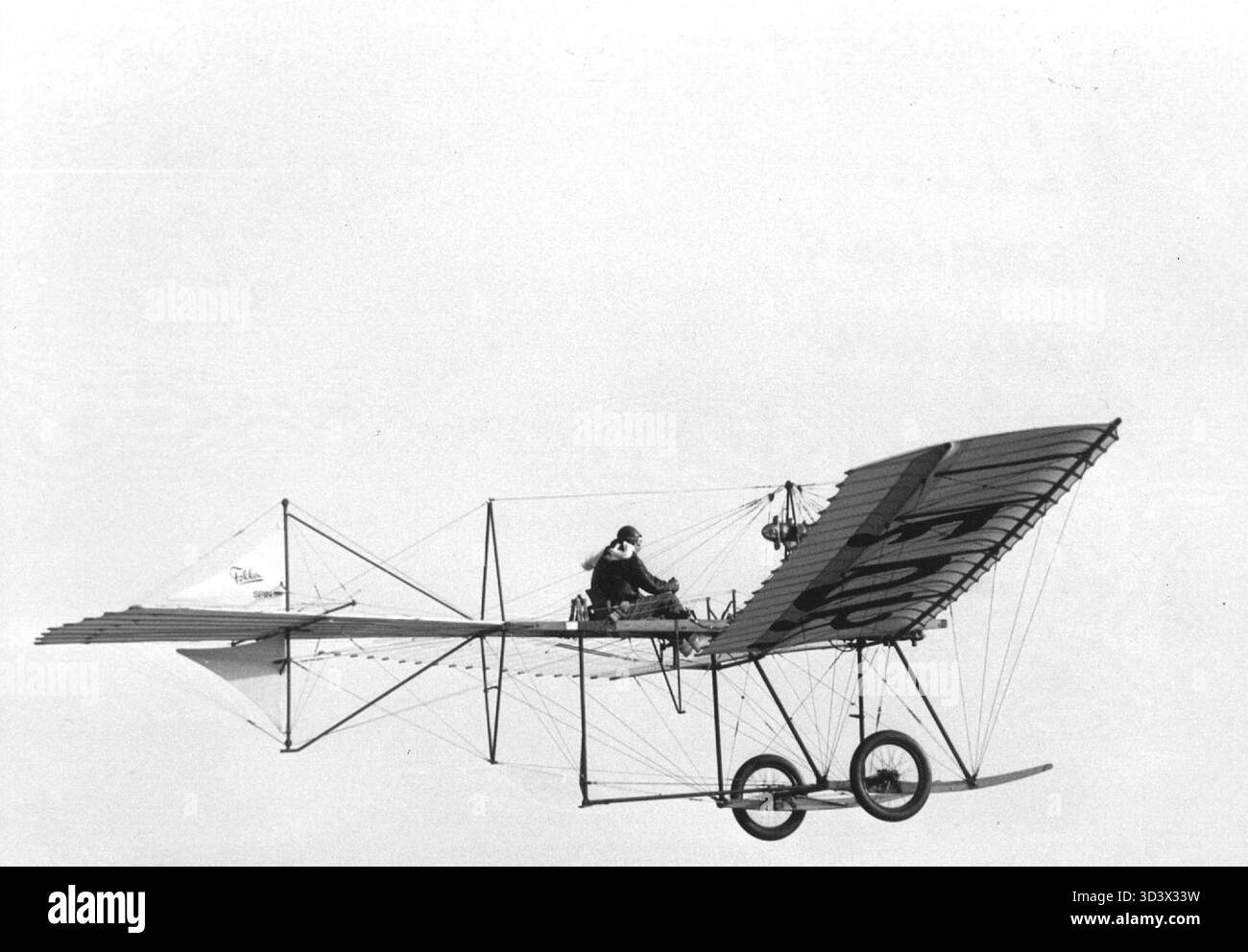 Tra il 1910 e il 1914, l'aviazione olandese fece progressi significativi, segnando le prime fasi dello sviluppo del volo nei Paesi Bassi. Questo periodo vide numerosi esperimenti di aviazione e la creazione di club di volo. Foto Stock