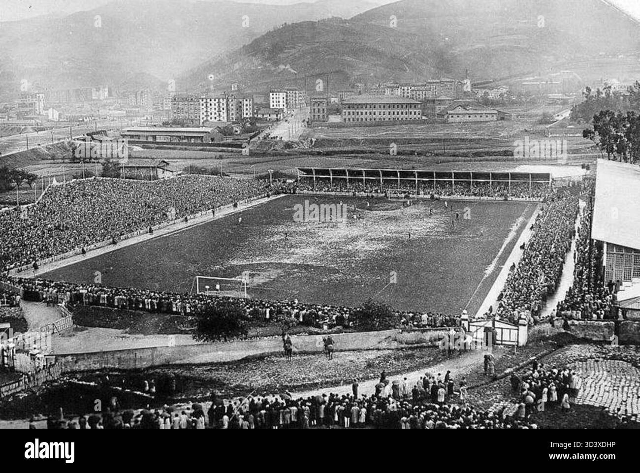 Una storica partita di calcio tra l'Athletic Club Bilbao e il FC Barcelona giocata allo stadio San Mamés il 21 febbraio 1928. Questo gioco è significativo nella storia del calcio spagnolo. Foto Stock