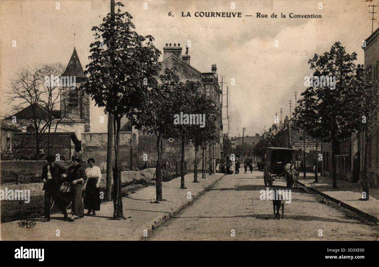 L'Église in Rue de la Convention, la Courneuve, fotografata tra il 1900 e il 1910. Questa immagine cattura la chiesa e l'ambiente circostante durante l'inizio del XX secolo. Foto Stock