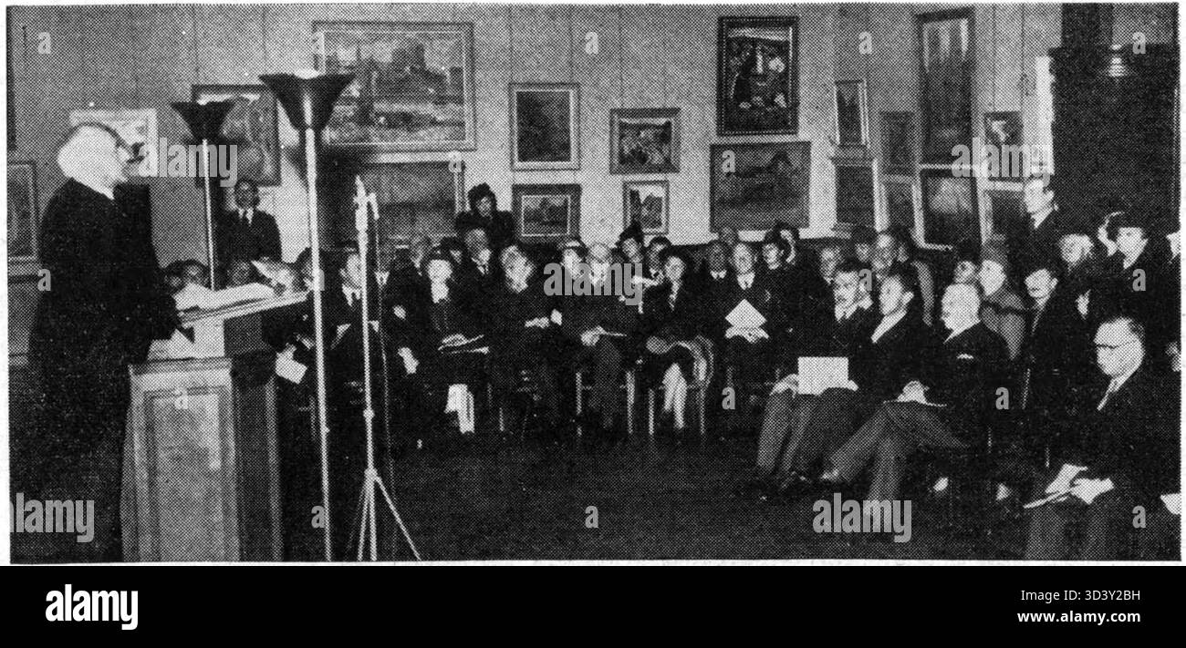 Il ministro dell'istruzione, delle arti e delle scienze G. Bolkestein apre la mostra "Onze Kunst van Heden" al Rijksmuseum di Amsterdam il 18 novembre 1939, presentando oltre 3.200 opere di oltre 900 pittori, scultori e artisti grafici olandesi viventi. Foto Stock