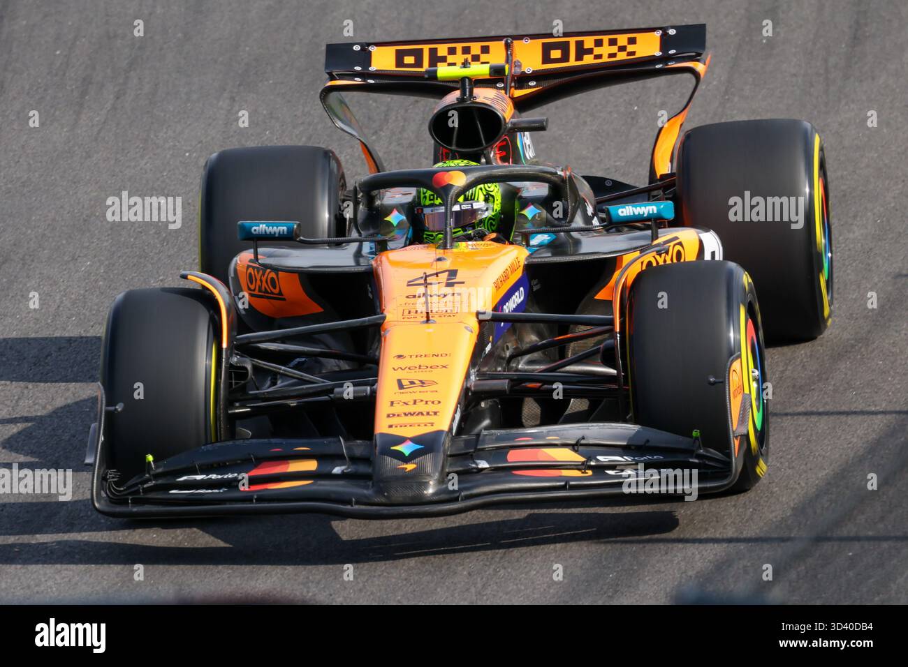 San Paolo, BRA. 07/11/2025. Lando Norris del Regno Unito alla guida della (4) McLaren F1 Team MCL39 Mercedes, durante la Formula 1 MSC Cruises grande Premio De Sao Paulo 2025. Crediti: Alessio Morgese / Alamy live news Foto Stock