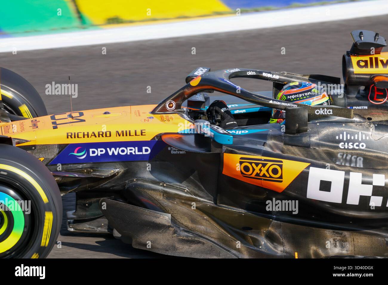 San Paolo, BRA. 07/11/2025. Oscar Piastri dell'Australia alla guida del (81) McLaren F1 Team MCL39 Mercedes, durante la Formula 1 MSC Cruises grande Premio De Sao Paulo 2025. Crediti: Alessio Morgese / Alamy live news Foto Stock