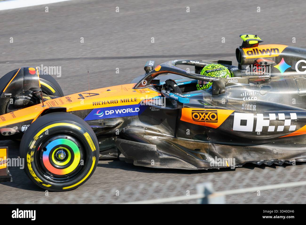 San Paolo, BRA. 07/11/2025. Lando Norris del Regno Unito alla guida della (4) McLaren F1 Team MCL39 Mercedes, durante la Formula 1 MSC Cruises grande Premio De Sao Paulo 2025. Crediti: Alessio Morgese / Alamy live news Foto Stock