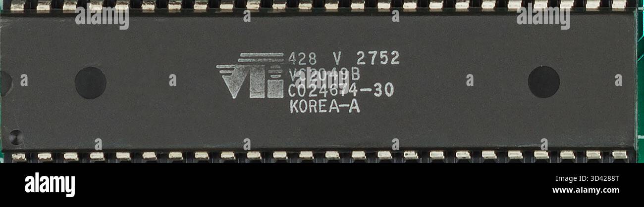 Circuito integrato VTI (IC), chip per computer, utilizzato in Atari 7800, fabbricato in Corea Foto Stock