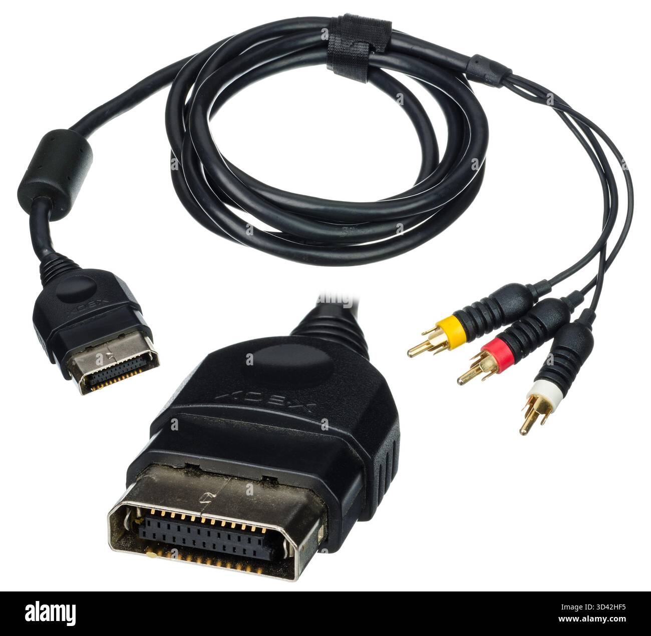 Vecchio cavo composito AV Skool per la console Xbox originale. Fornisce l'uscita audio e video per TV o monitor standard. Foto Stock