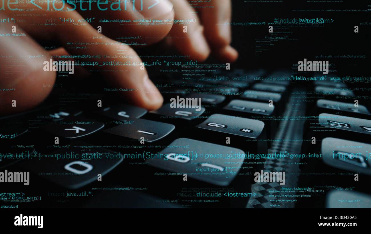 Un'immagine ravvicinata mostra le mani che digitano rapidamente sulla tastiera di un computer, sovrapposte a righe di codice, che simboleggiano la relazione dinamica tra Foto Stock