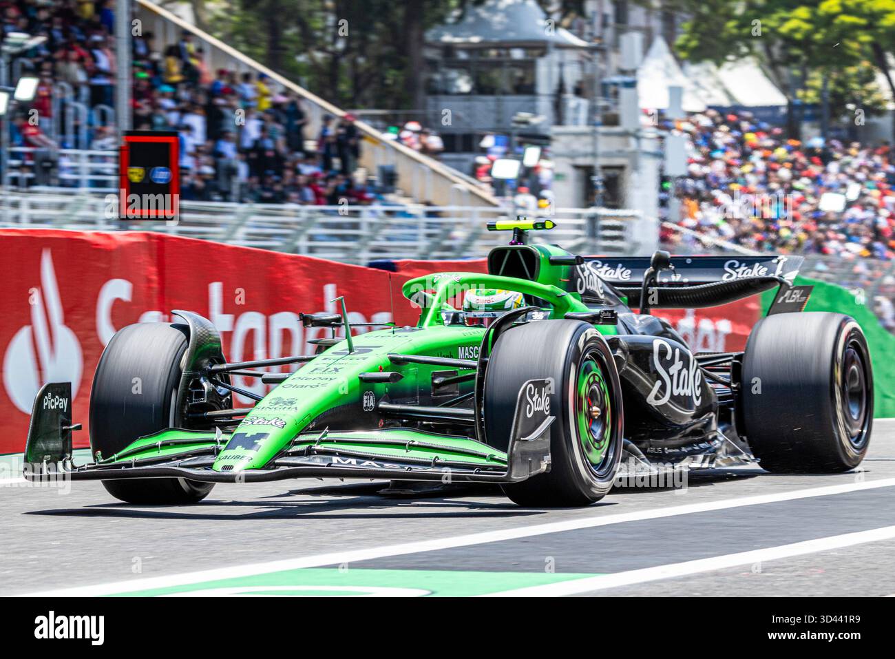 Durante le attività del venerdì della Formula 1 MSC Cruises São Paulo Grand Prix 2025 a Autódromo José Carlos Pace, São Paulo, Brasile, in vista del Round Foto Stock