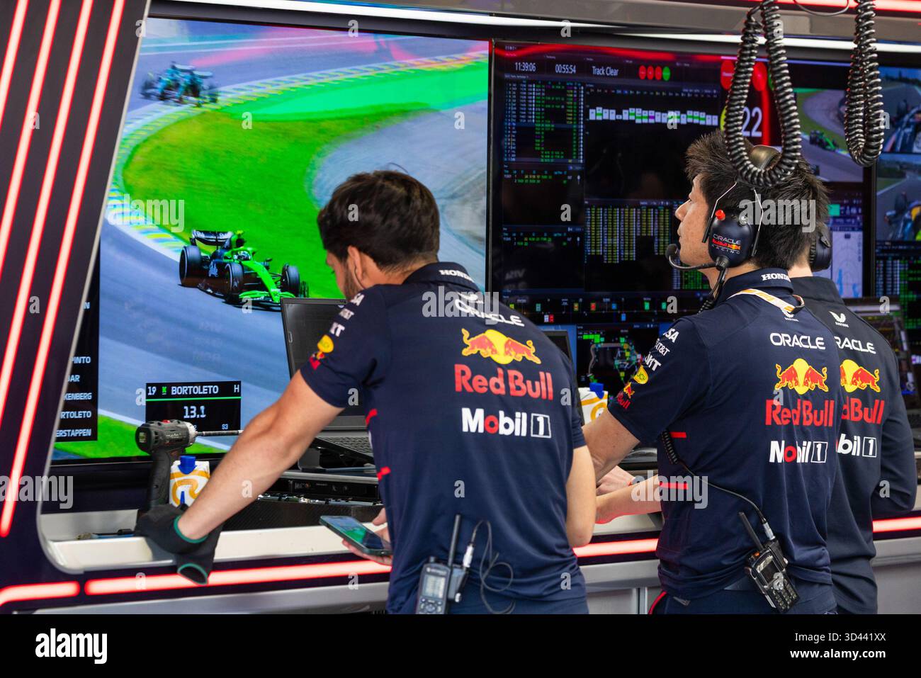 Oracle Red Bull Racing RBPT durante le attività del venerdì della Formula 1 MSC Cruises São Paulo Grand Prix 2025 a Autódromo José Carlos Pace, São P Foto Stock