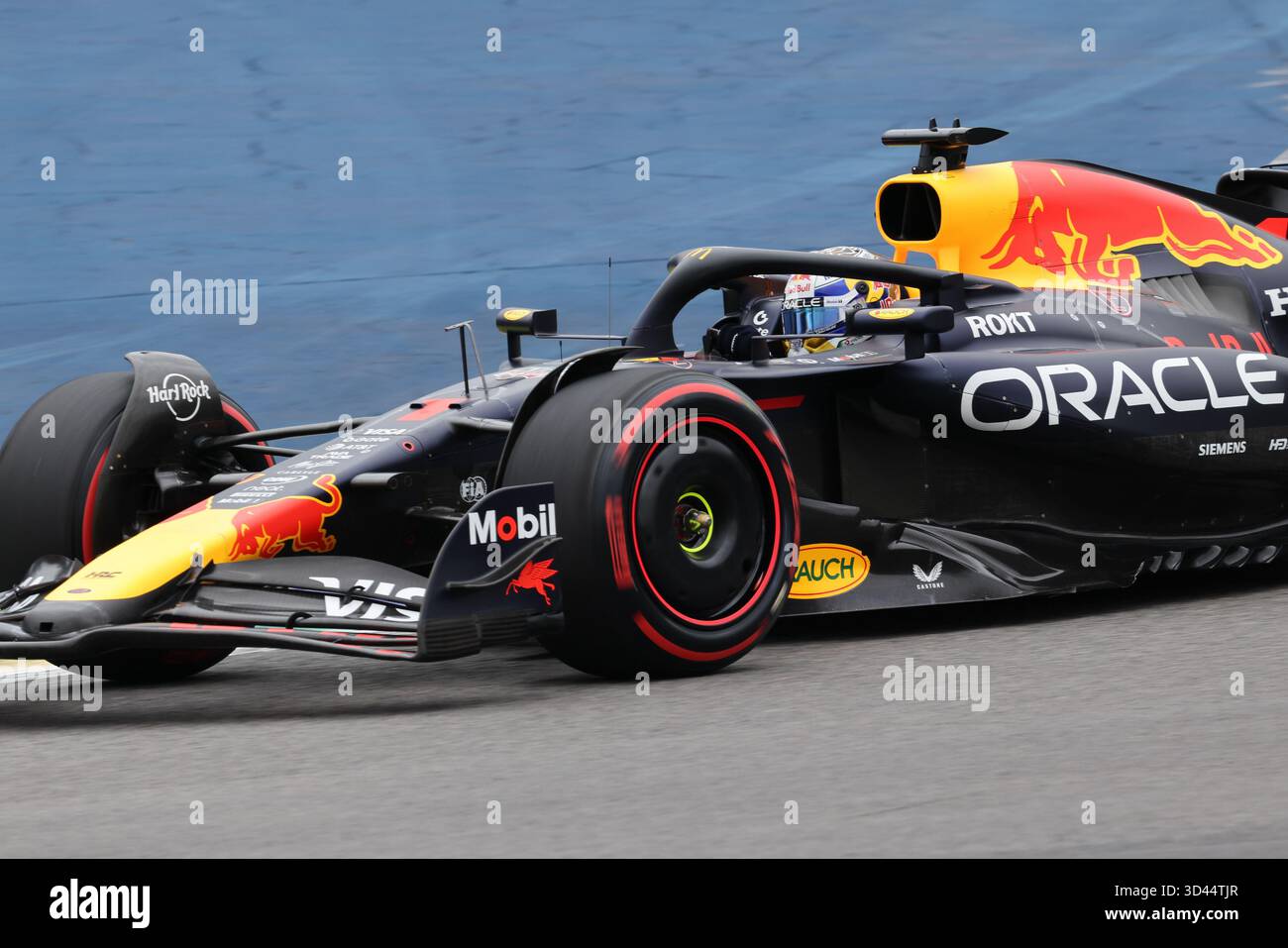San Paolo, BRA. 11/08/2025. Max Verstappen dei Paesi Bassi alla guida della (1) Oracle Red Bull Racing RB21 Honda RBPT, durante la Formula 1 MSC Cruises grande Premio De Sao Paulo 2025. Crediti: Alessio Morgese / Alamy live news Foto Stock