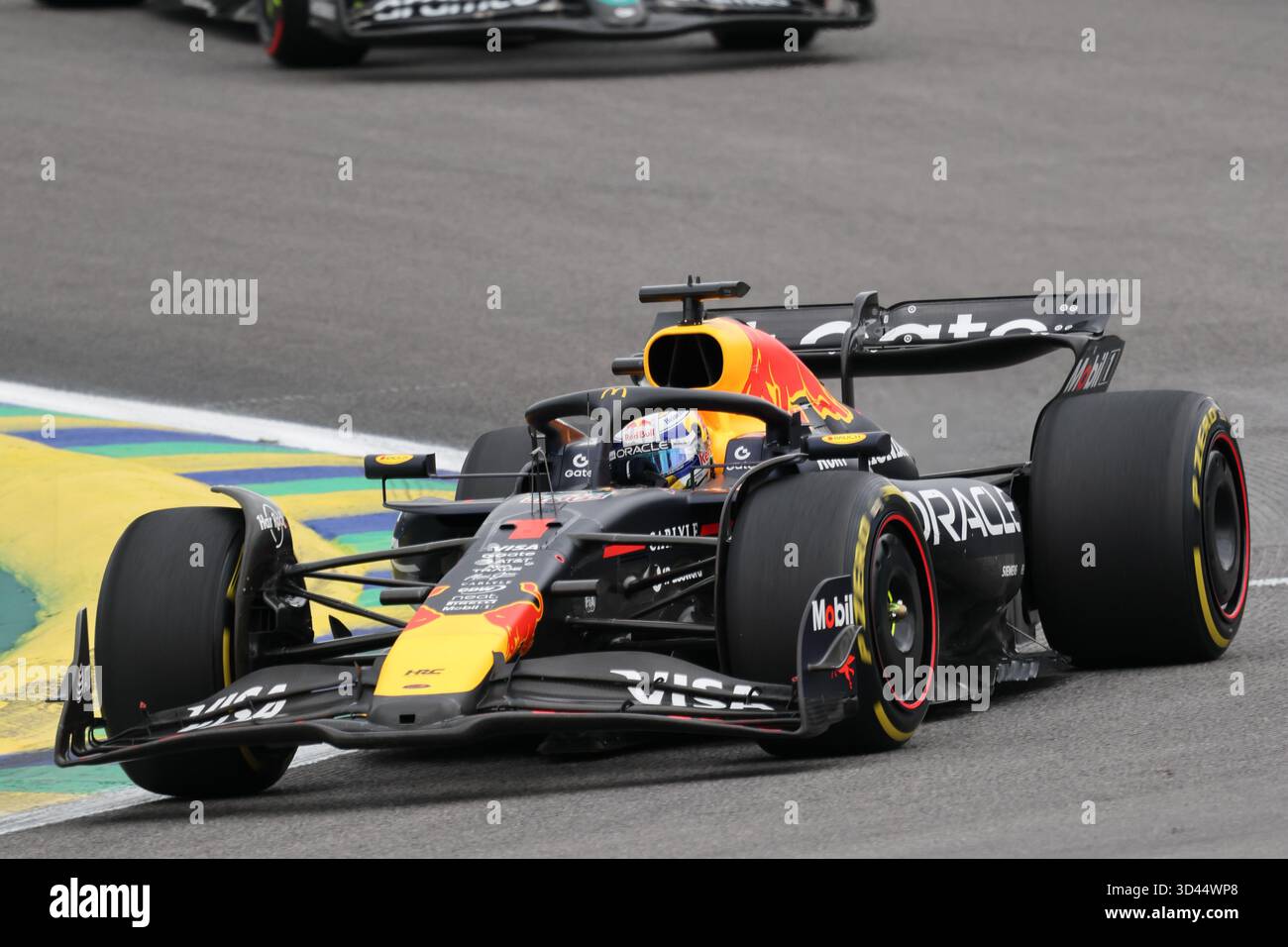 San Paolo, BRA. 11/08/2025. Max Verstappen dei Paesi Bassi alla guida della (1) Oracle Red Bull Racing RB21 Honda RBPT, durante la Formula 1 MSC Cruises grande Premio De Sao Paulo 2025. Crediti: Alessio Morgese / Alamy live news Foto Stock
