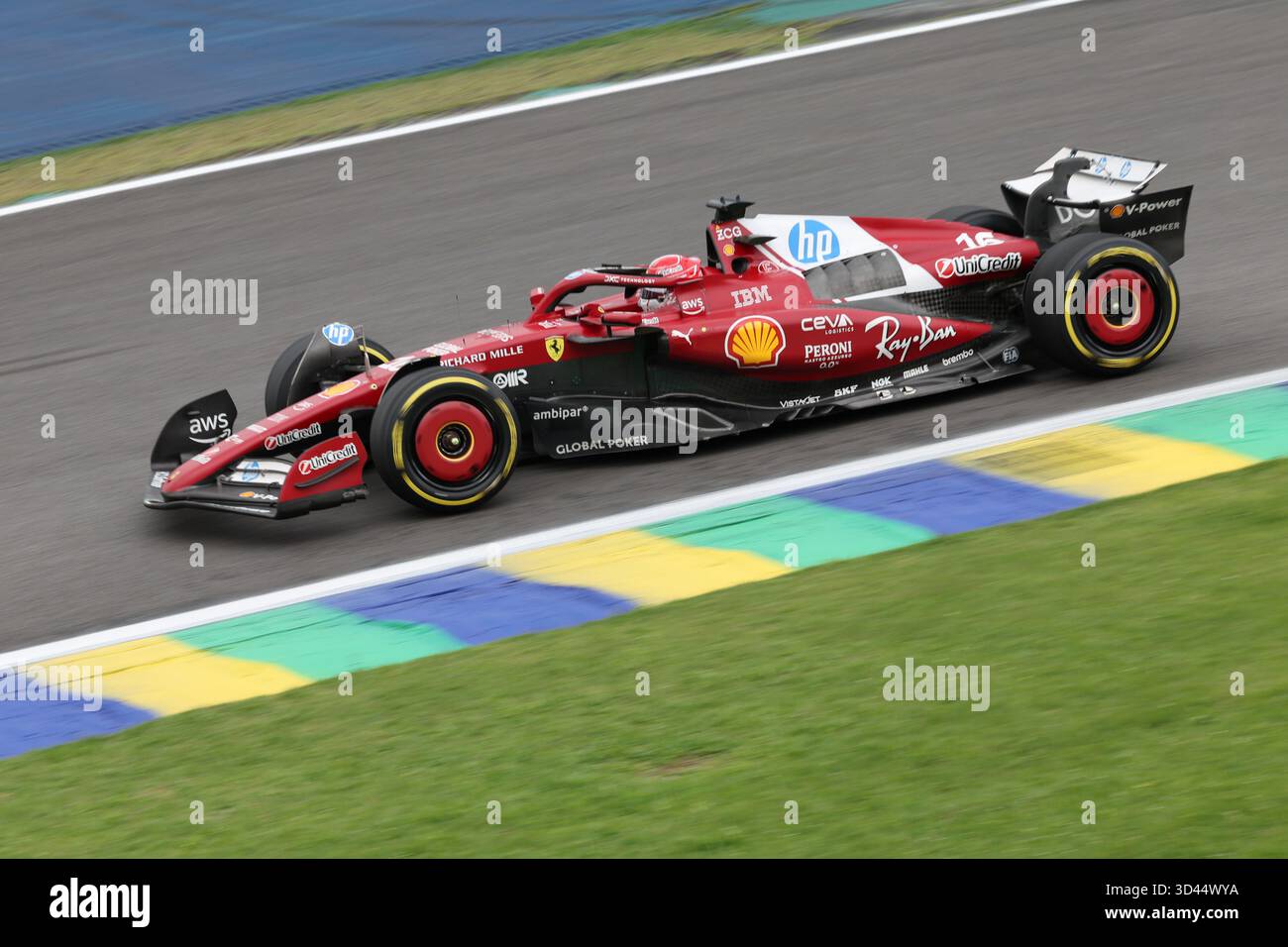 San Paolo, BRA. 11/08/2025. Charles Leclerc di Monaco alla guida della (16) Scuderia Ferrari HP SF-25 Ferrari, durante la Formula 1 MSC Cruises grande Premio De Sao Paulo 2025. Crediti: Alessio Morgese / Alamy live news Foto Stock