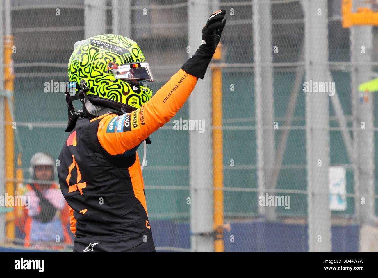 San Paolo, BRA. 11/08/2025. Lando Norris del Regno Unito alla guida della (4) McLaren F1 Team MCL39 Mercedes, durante la Formula 1 MSC Cruises grande Premio De Sao Paulo 2025. Crediti: Alessio Morgese / Alamy live news Foto Stock