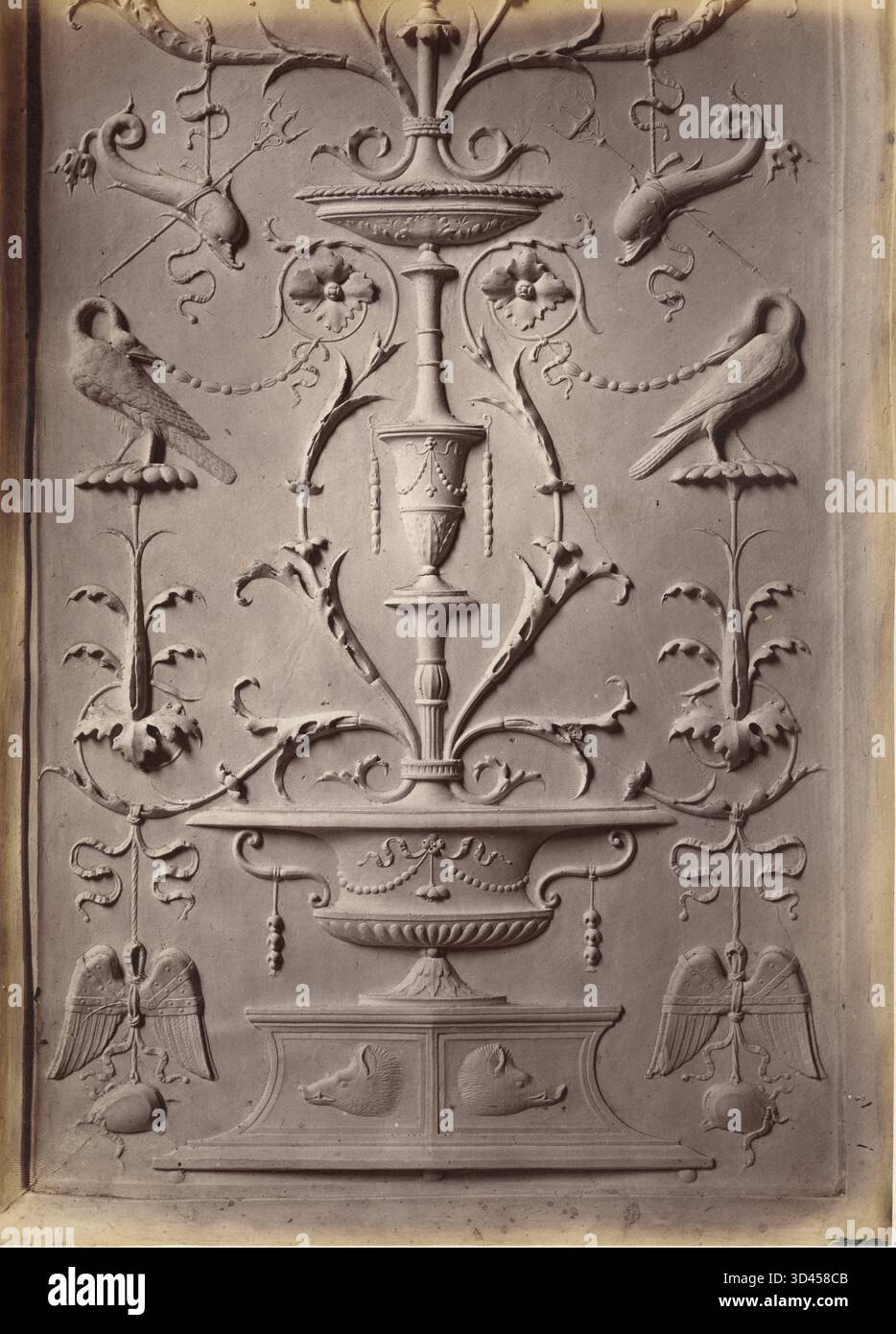 Intonaco a rilievo italiano del periodo rinascimentale italiano. Foto Stock