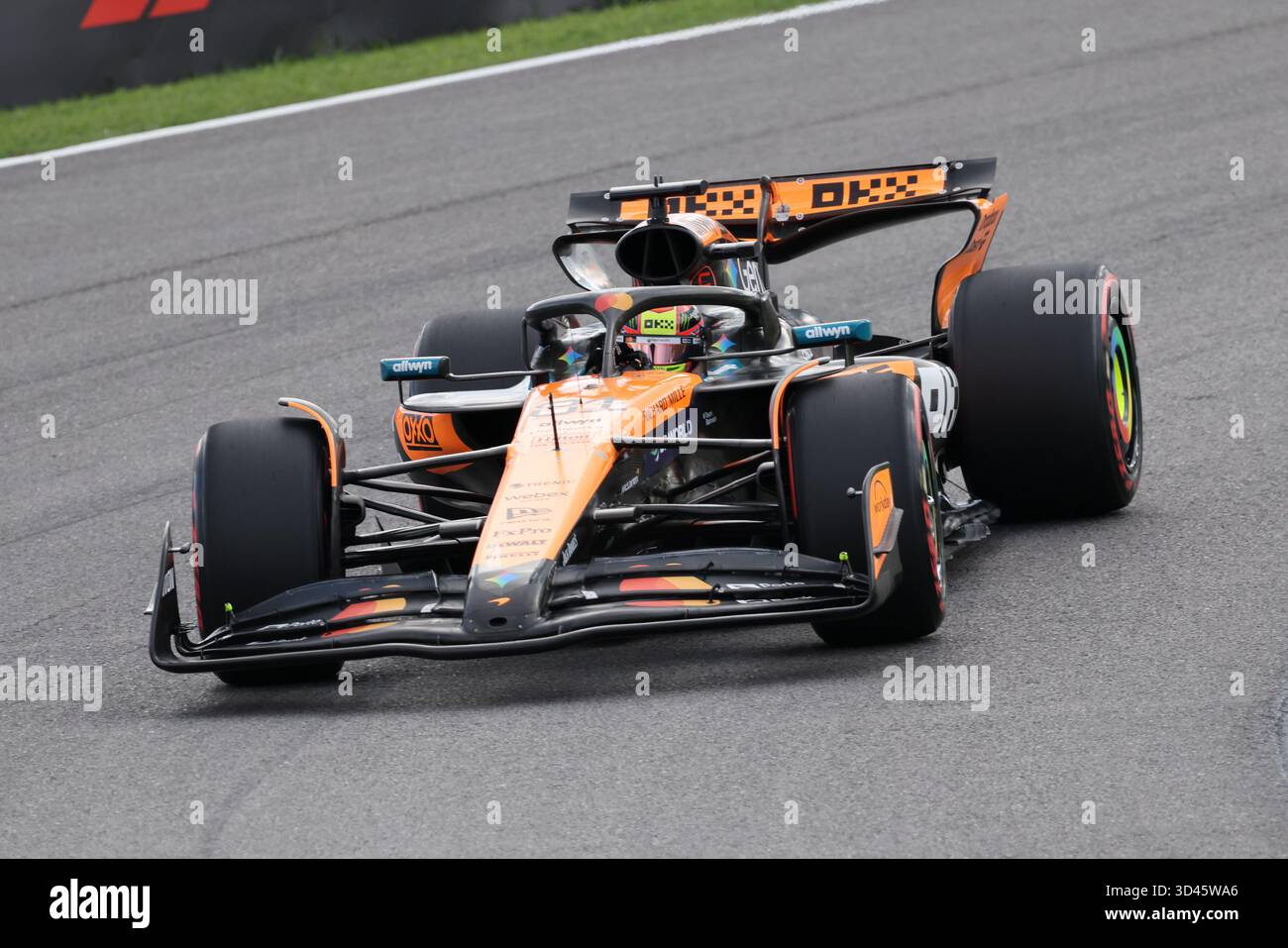 San Paolo, BRA. 11/08/2025. Oscar Piastri dell'Australia alla guida del (81) McLaren F1 Team MCL39 Mercedes, durante la Formula 1 MSC Cruises grande Premio De Sao Paulo 2025. Crediti: Alessio Morgese / Alamy live news Foto Stock