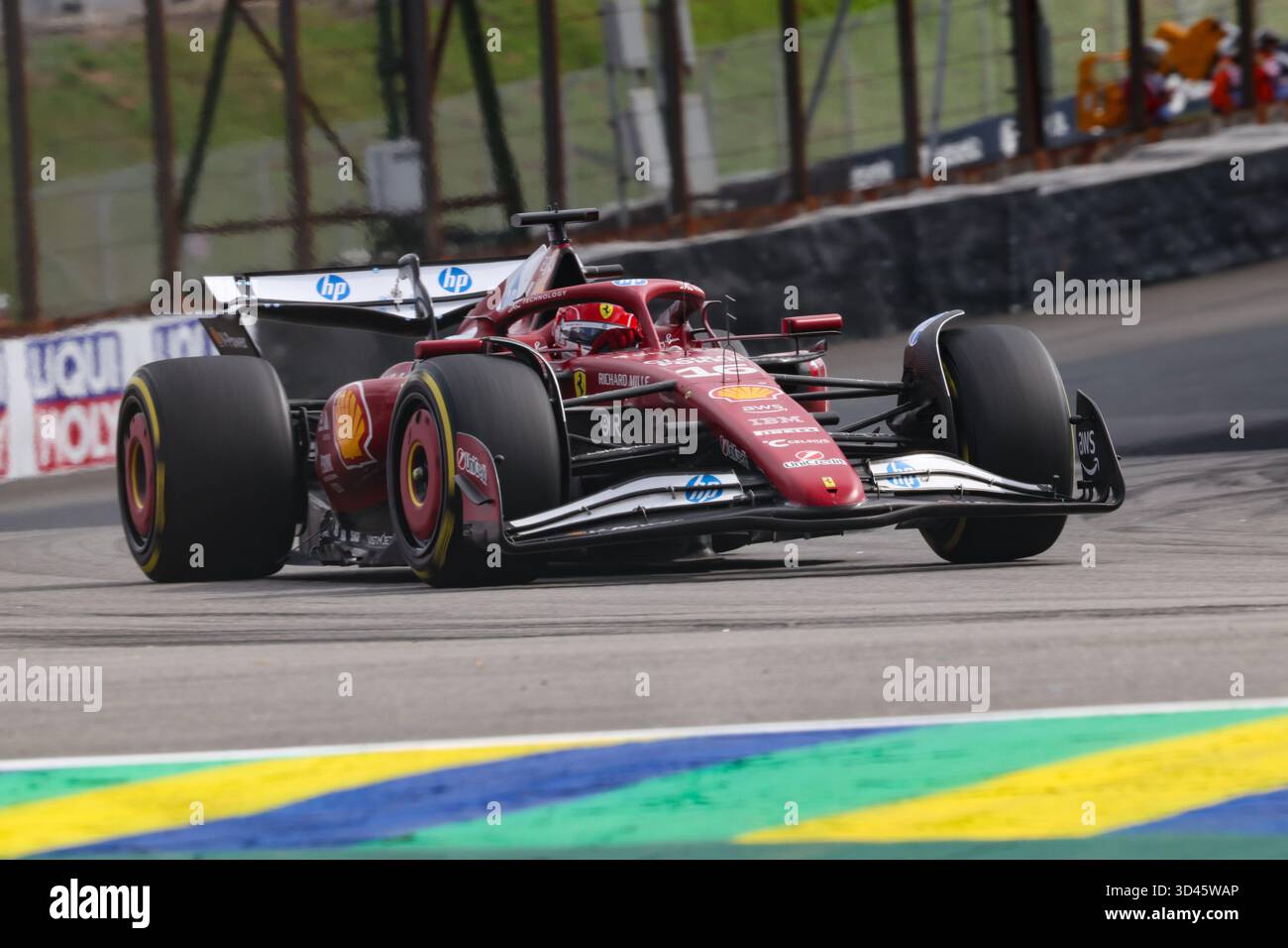 San Paolo, BRA. 11/08/2025. Charles Leclerc di Monaco alla guida della (16) Scuderia Ferrari HP SF-25 Ferrari, durante la Formula 1 MSC Cruises grande Premio De Sao Paulo 2025. Crediti: Alessio Morgese / Alamy live news Foto Stock