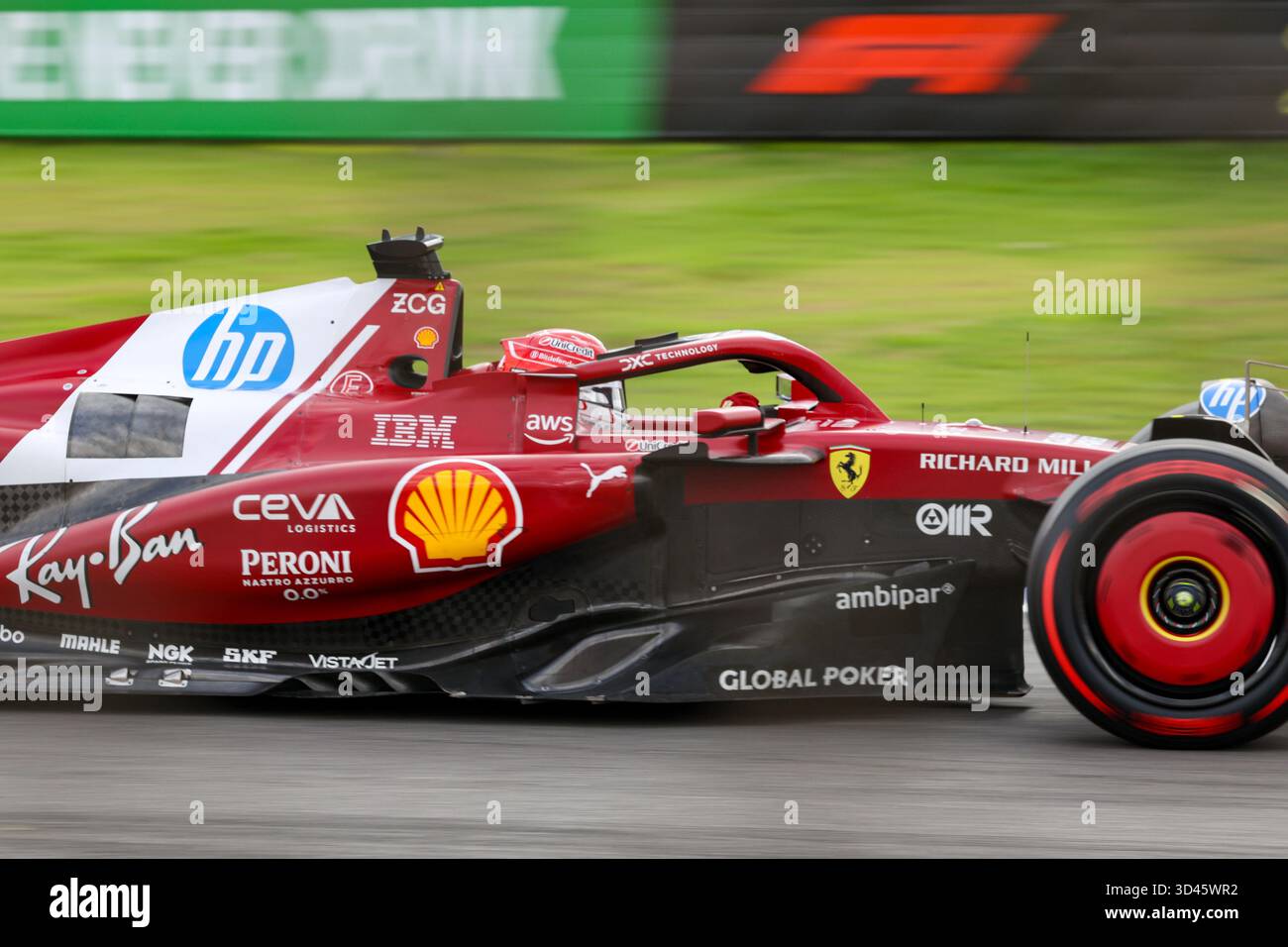 San Paolo, BRA. 11/08/2025. Charles Leclerc di Monaco alla guida della (16) Scuderia Ferrari HP SF-25 Ferrari, durante la Formula 1 MSC Cruises grande Premio De Sao Paulo 2025. Crediti: Alessio Morgese / Alamy live news Foto Stock