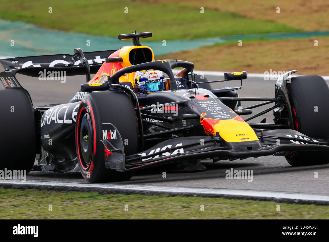 San Paolo, BRA. 11/08/2025. Max Verstappen dei Paesi Bassi alla guida della (1) Oracle Red Bull Racing RB21 Honda RBPT, durante la Formula 1 MSC Cruises grande Premio De Sao Paulo 2025. Crediti: Alessio Morgese / Alamy live news Foto Stock