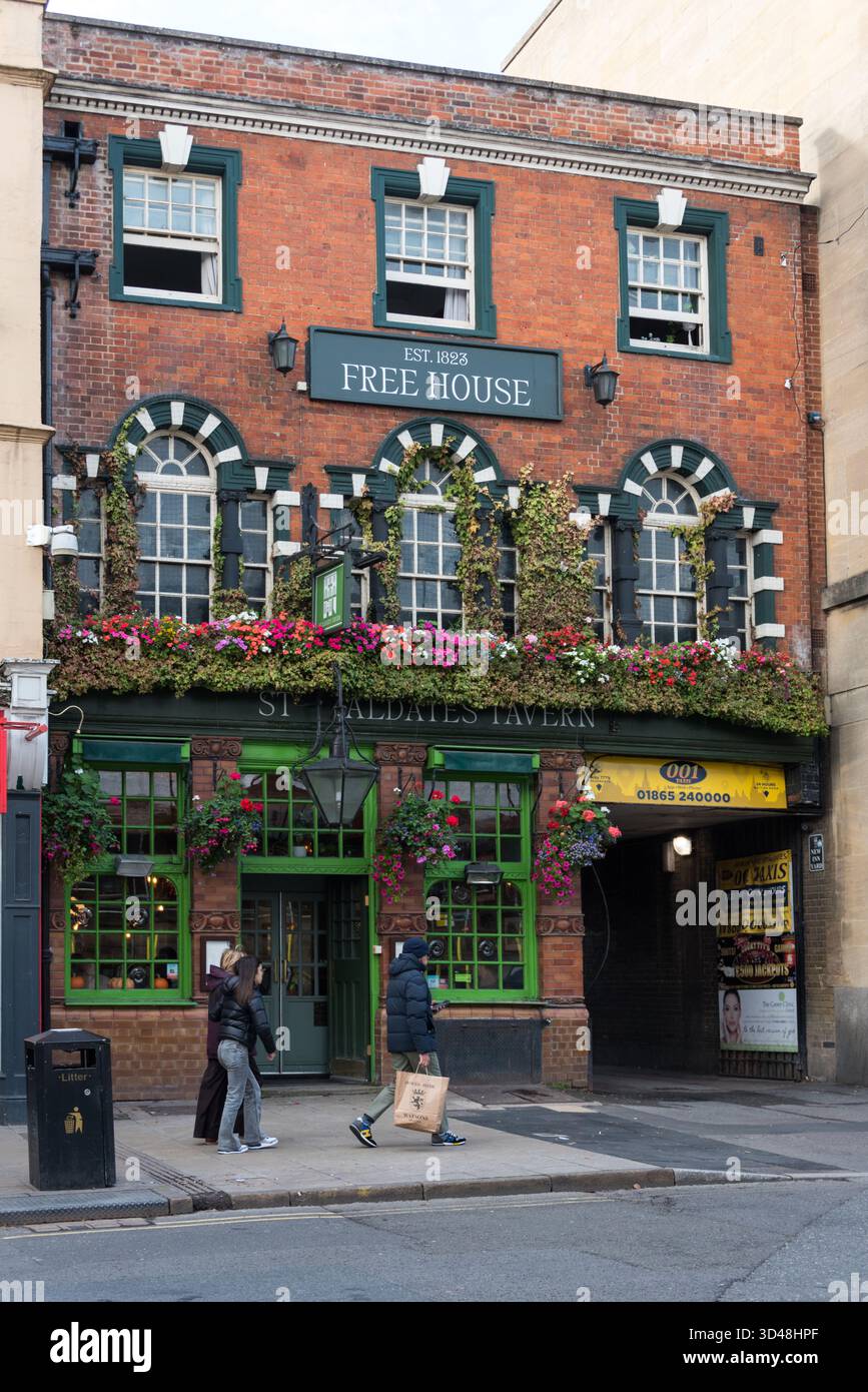 Vista dall'esterno del pub St Aldates Tavern, Oxford, Regno Unito Foto Stock