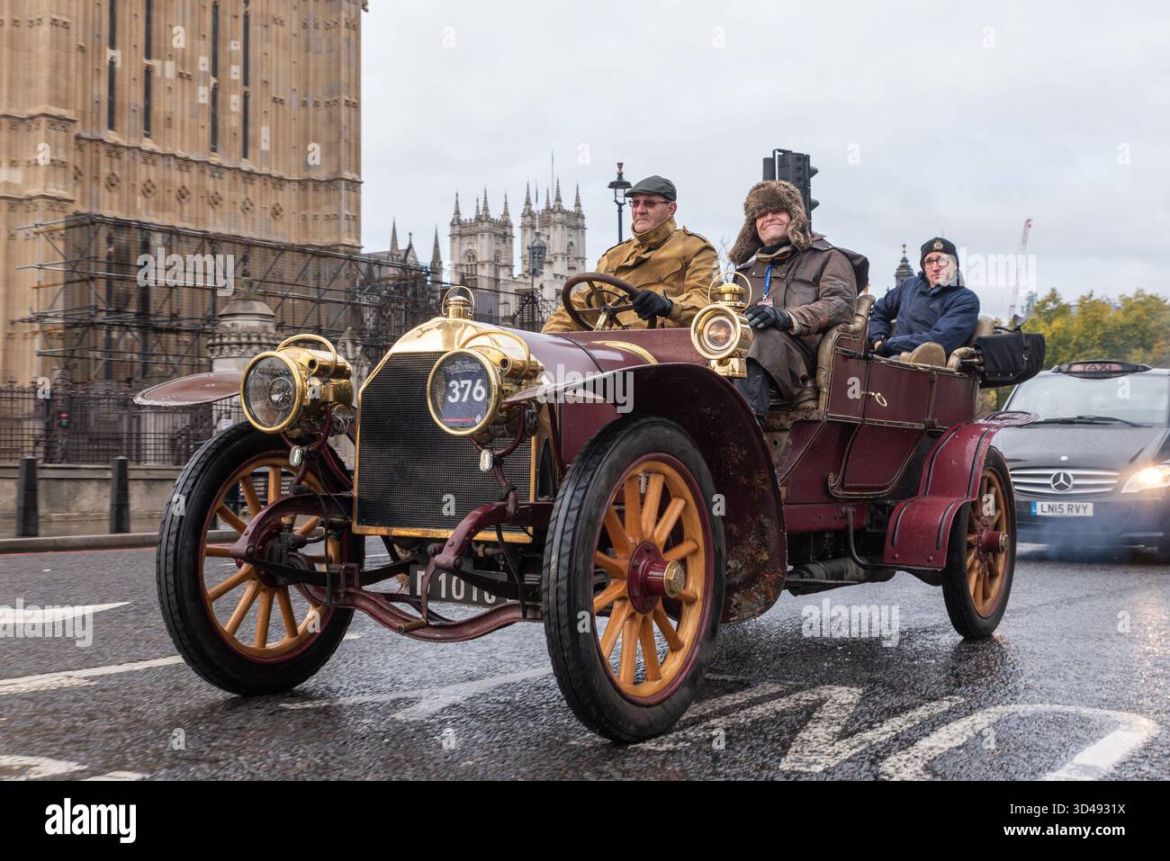 1904 Berliet auto storica che partecipa alla corsa di auto veterano da Londra a Brighton del 2025, attraversando Westminster, Londra, Regno Unito Foto Stock