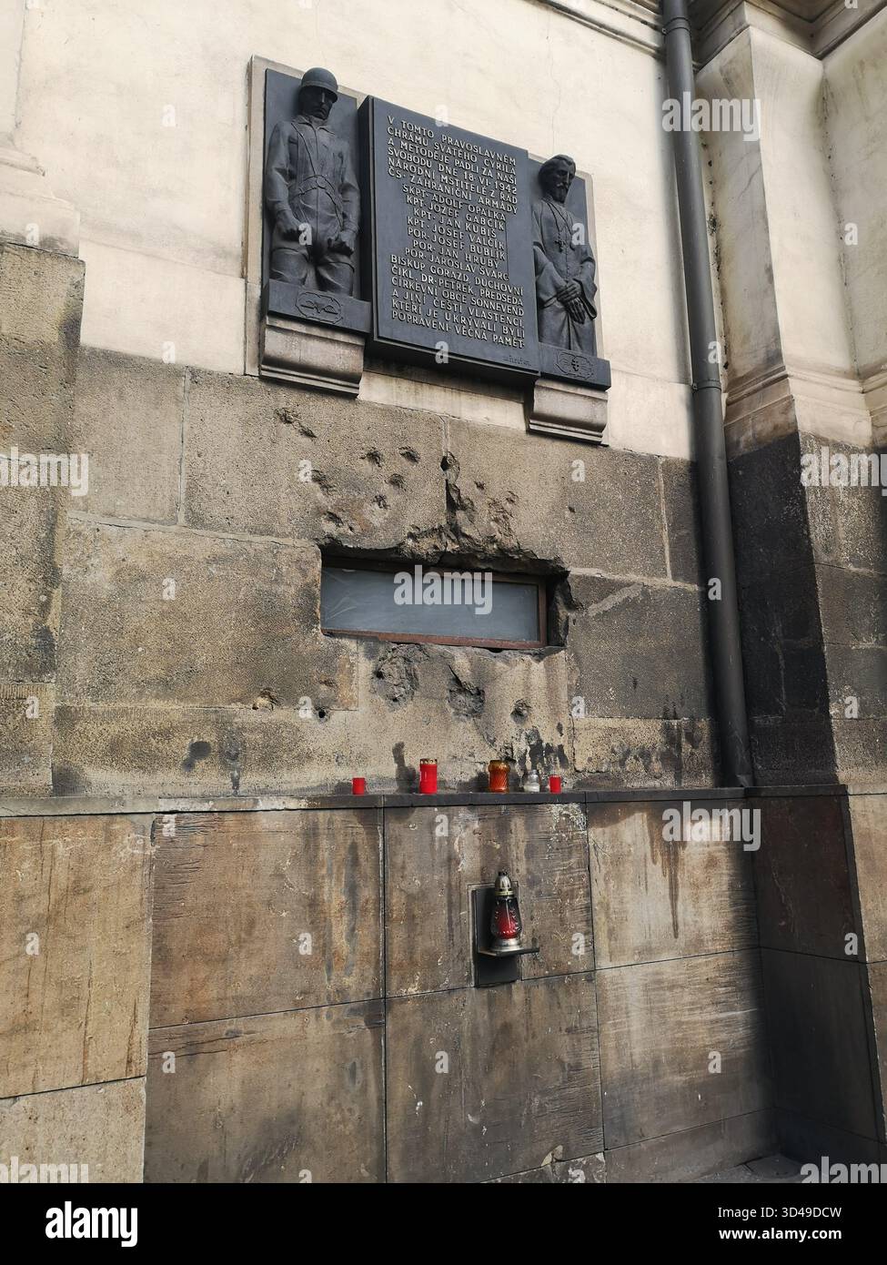 Chiesa di San Cirillo e Metodio, Praga - cripta della seconda guerra mondiale dell'operazione Anthropoid, dove gli assassini di Heydrich combatterono le forze naziste in una drammatica battaglia finale con le armi Foto Stock
