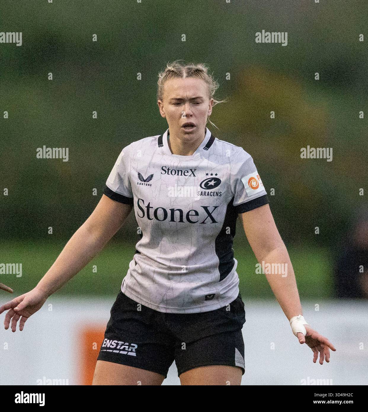 Bristol, Regno Unito. 9 novembre 2025. Saracens Women's Rosie Galligan durante il PWR Match allo Shaftesbury Park , Bristol Bears Women vs Saracens Women PWR Shaftesbury Park Bristol Picture by Martin Edwards/Alamy Live News Sunday9,November,2025Shaftesbury Park,Copyright Martin Edwards tutti i diritti riservati. Immagine protetta dalle leggi internazionali sul copyright credito: Martin Edwards/Alamy Live News Foto Stock