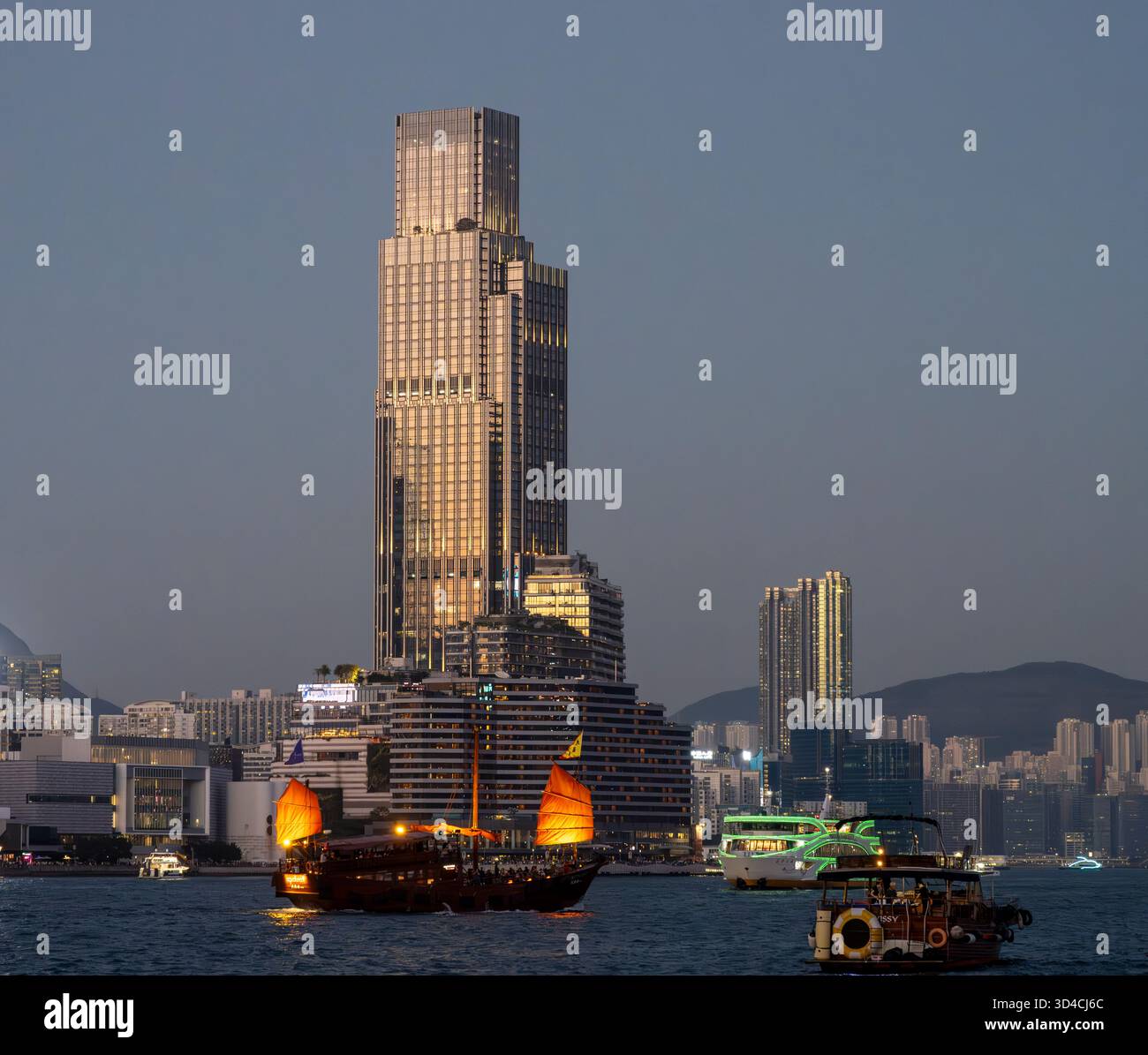 L'hotel Rosewood Hong Kong è stato nominato miglior hotel del mondo dall'edizione 2025 della prestigiosa lista World's 50 Best Hotels. Hong Kong, Cina. Foto Stock