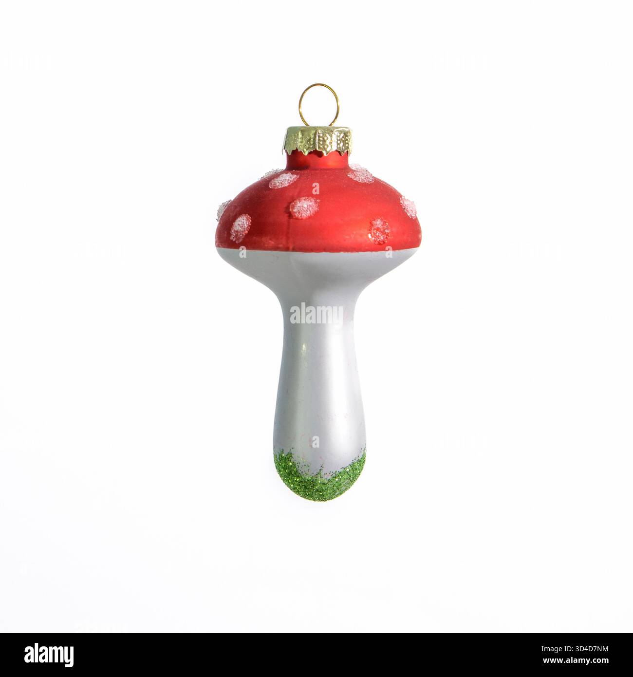 Giocattolo in vetro per l'albero di Natale sotto forma di fungo. Stile retrò Foto Stock