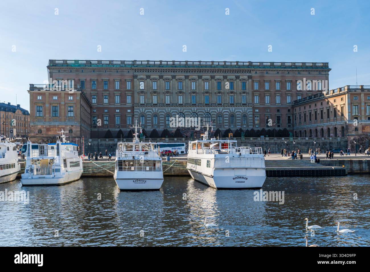 SVEZIA, STOCCOLMA - 8 MARZO 2025: Il palazzo reale di Stoccolma è la residenza ufficiale e il principale palazzo reale del monarca svedese. Stoccolma, Palac Foto Stock