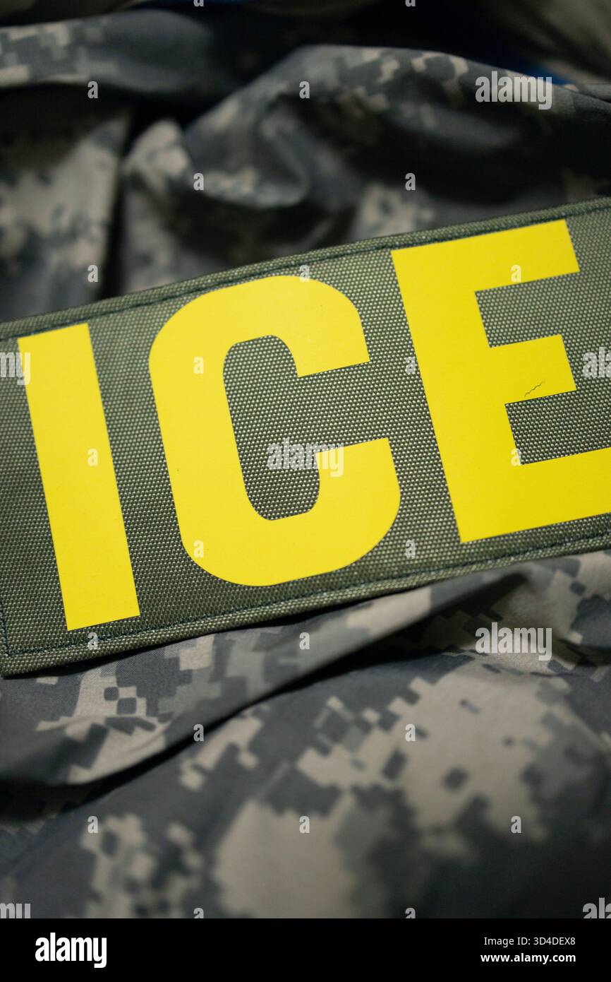 Immagine di un segno di GHIACCIO odiato che rappresenta l'oppressione negli Stati Uniti. Foto Stock