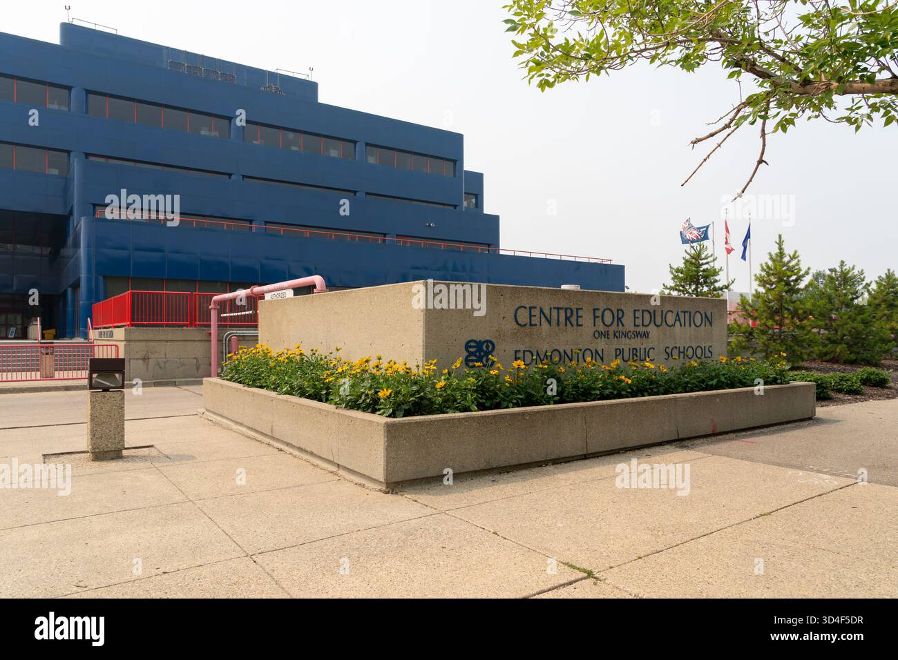 Ufficio del distretto scolastico del Centre for Education a Edmonton, Alberta, Canada, il 14 luglio 2023. Foto Stock