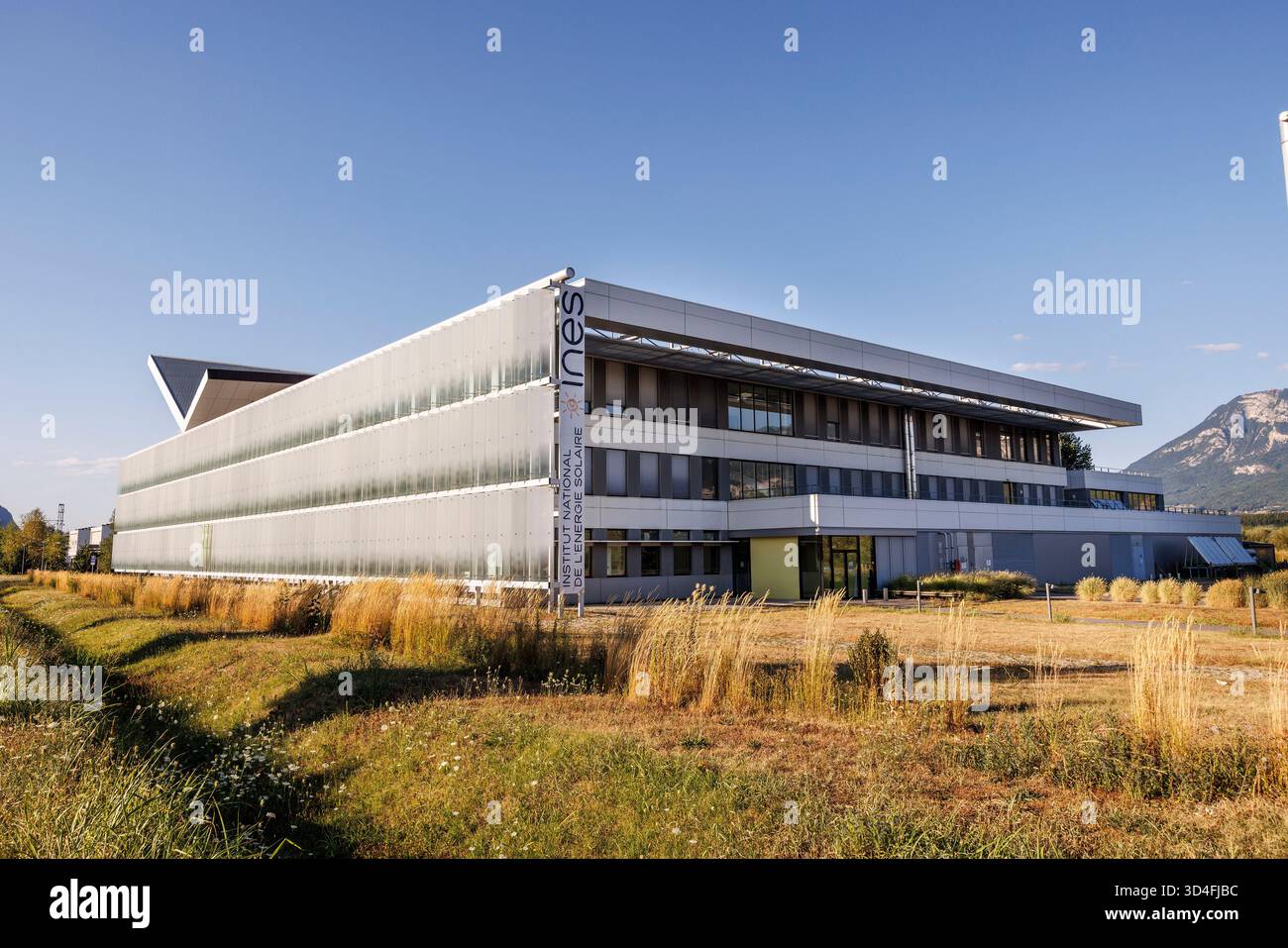 INES, Institut National de l'energie Solaire, laboratorio di energia solare, nel campus dell'Università di Savoia Mont Blanc, Bourget-du-Lac, Francia Foto Stock