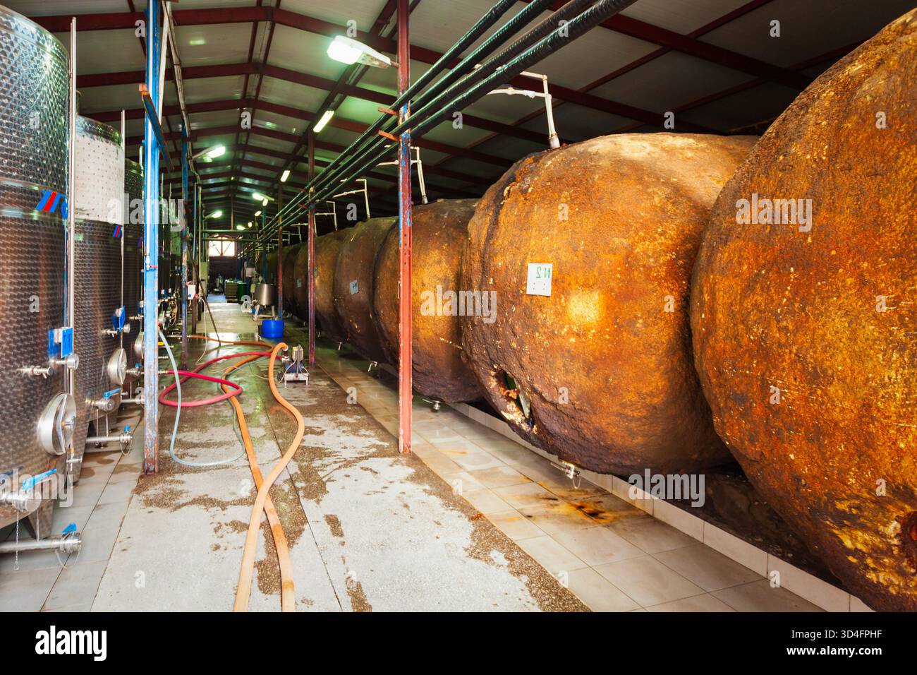 Kvareli, Georgia - 03 settembre 2021: Kindzmarauli Corporation Winery a Kvareli, Kakheti. Kakheti è una regione della Georgia orientale con Telavi Foto Stock