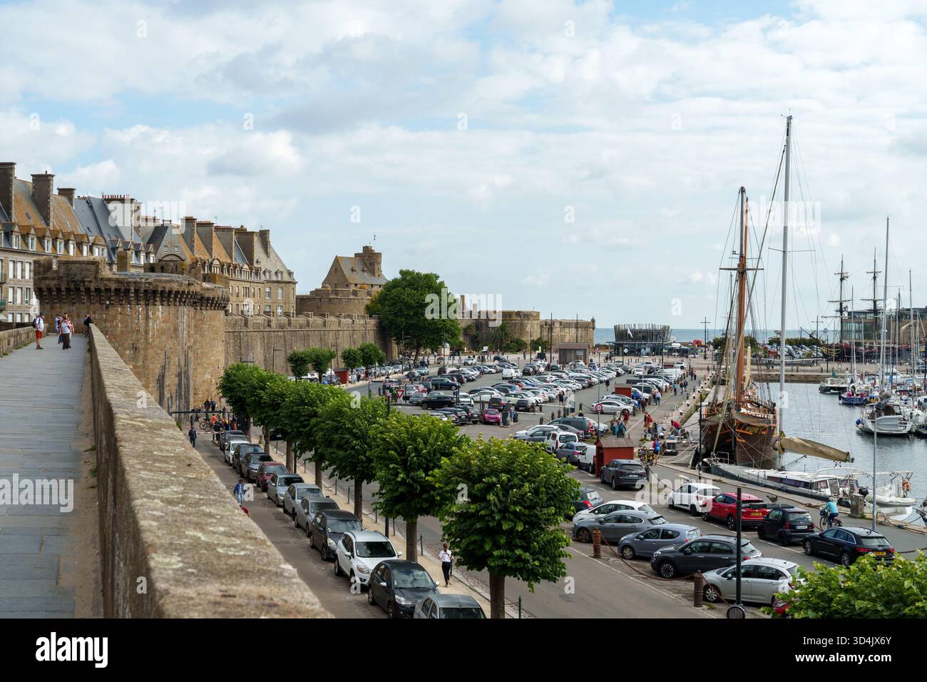 Città medievale fortificata di Saint-Malo in Bretagna, Francia Foto Stock