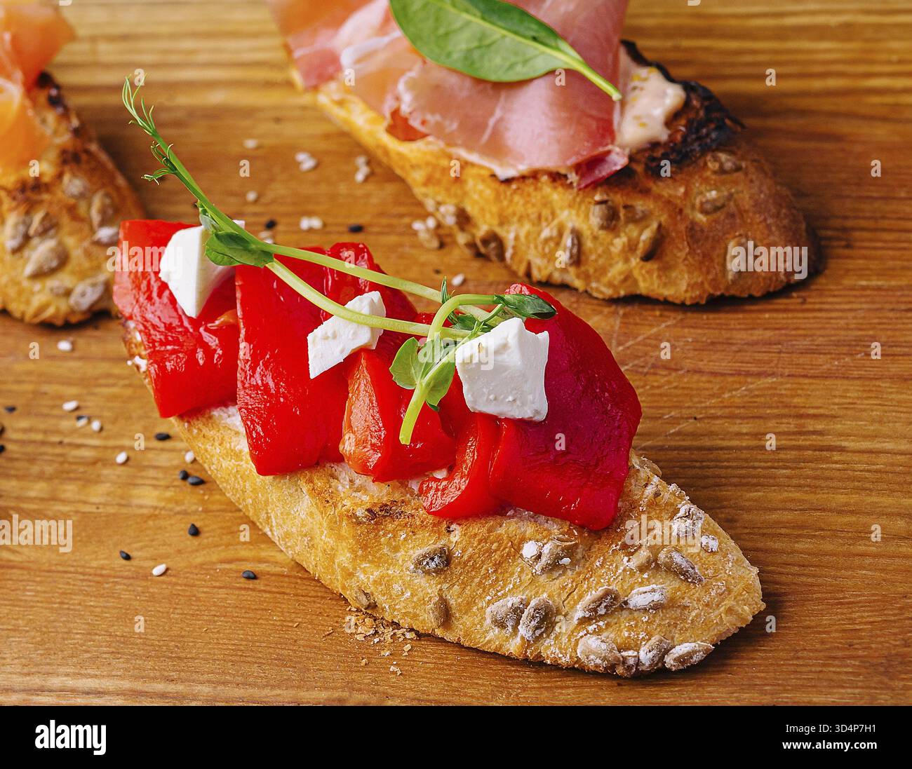 Cibo, antipasti italiani e spuntini preparati da vicino Foto Stock