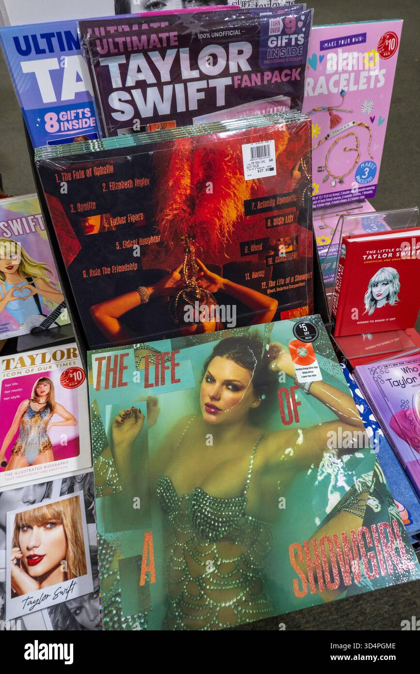 Barnes & Noble Booksellers su Union Square offre una vasta selezione di articoli, New York City, USA 2025 Foto Stock