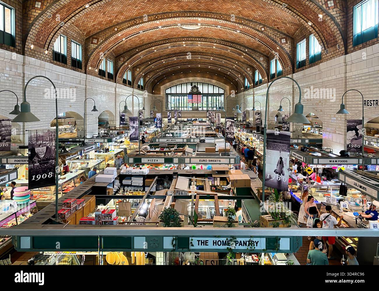 Cleveland, Ohio, Stati Uniti, 25 ottobre 2025: Mercato Westend West Side di Cleveland Foto Stock