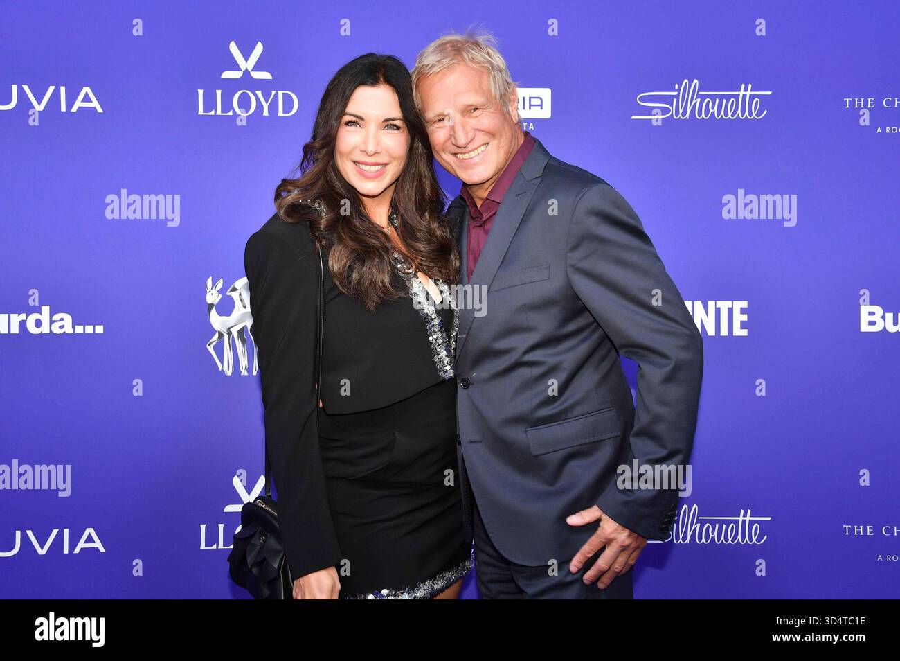 Alexandra Polzin mit Ehemann Gerhard Leinauer beim omaggio a Bambi 2025 all'Hotel Charles. München, 11.11.2025 *** Alexandra Polzin con il marito Gerhard Leinauer al Tribute to Bambi 2025 presso il Charles Hotel Monaco di Baviera, 11 11 2025 foto:XB.xInsingerx/xFuturexImagex tribute_5127 Foto Stock
