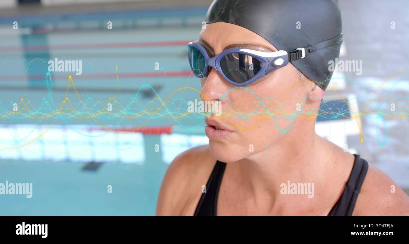 Focalizzare la respirazione del nuotatore sul bordo della piscina, cappuccio nero, occhiali, costume da bagno, sovrapposizione forma d'onda, copia spazio Foto Stock