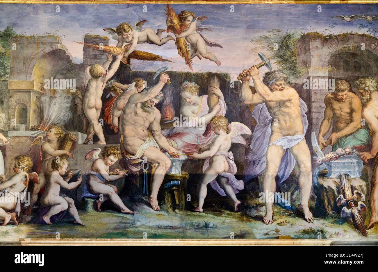 Fuoco, Vulcano, dio del fuoco, forgia frecce per Cupido assistito da un gruppo di putti e da sua moglie Venere, mentre i suoi aiutanti, i Ciclopi, stanno facendo fulmini per Giove, sala degli elementi, Giorgio Vasari, Cristofano Gherardi, 1555, 1557, quartiere degli elementi, Palazzo Vecchio, Firenze, Toscana, Italia. Foto Stock