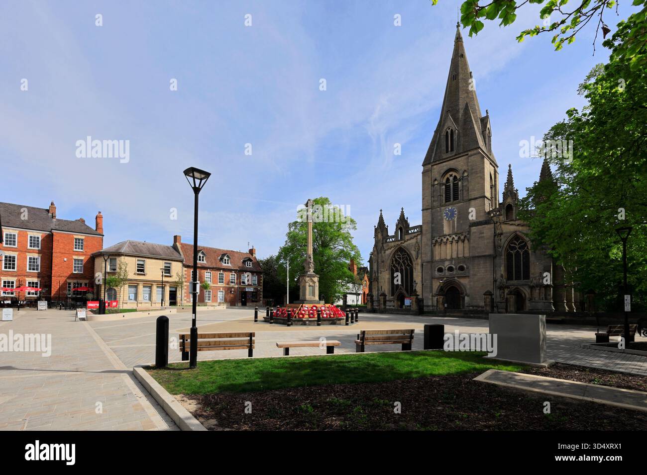 Il memoriale di guerra a St Georges Square, Sleaford Town, Lincolnshire, Inghilterra, Regno Unito Foto Stock
