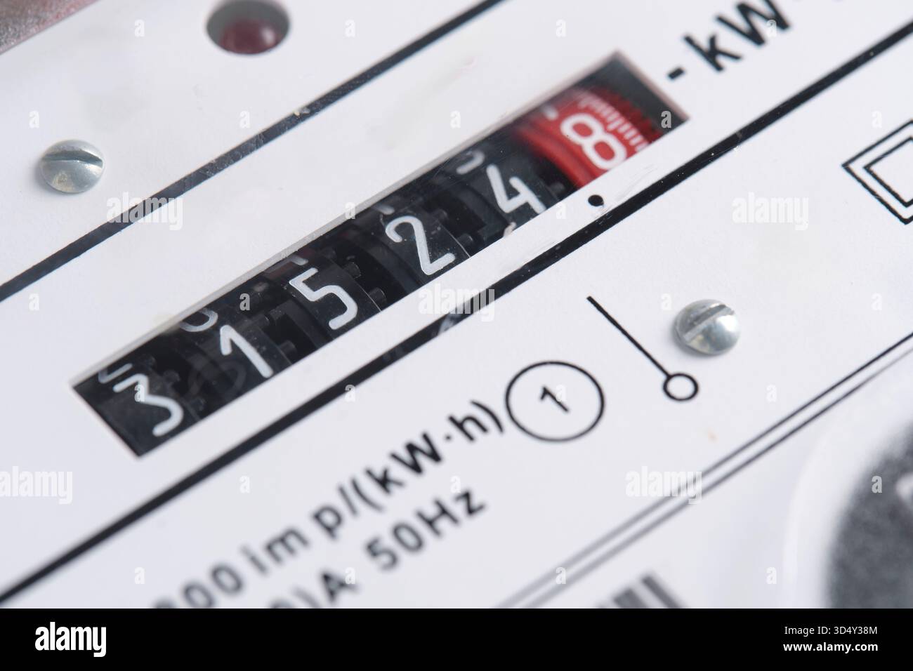 Vista ravvicinata del moderno misuratore elettrico, profondità di campo ridotta Foto Stock