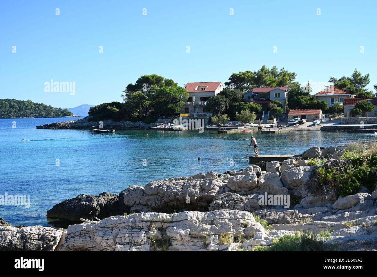 Korcula, Croazia - 27 agosto 2025: Villaggio di Prizba sull'isola di Korcula in Croazia Foto Stock