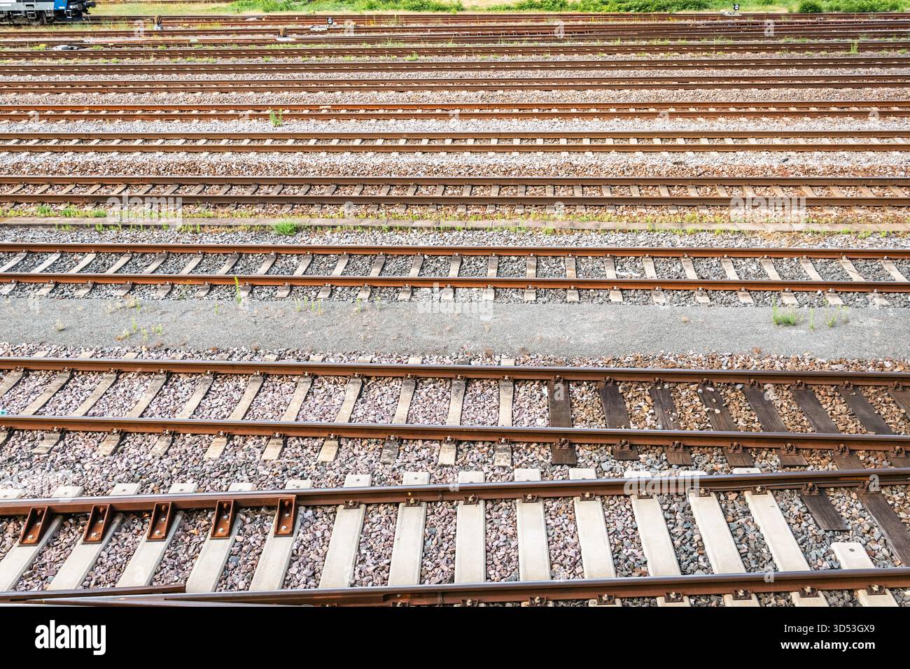 Dettaglio delle rotaie presso lo scalo di manovra e la stazione merci, in Europa Foto Stock