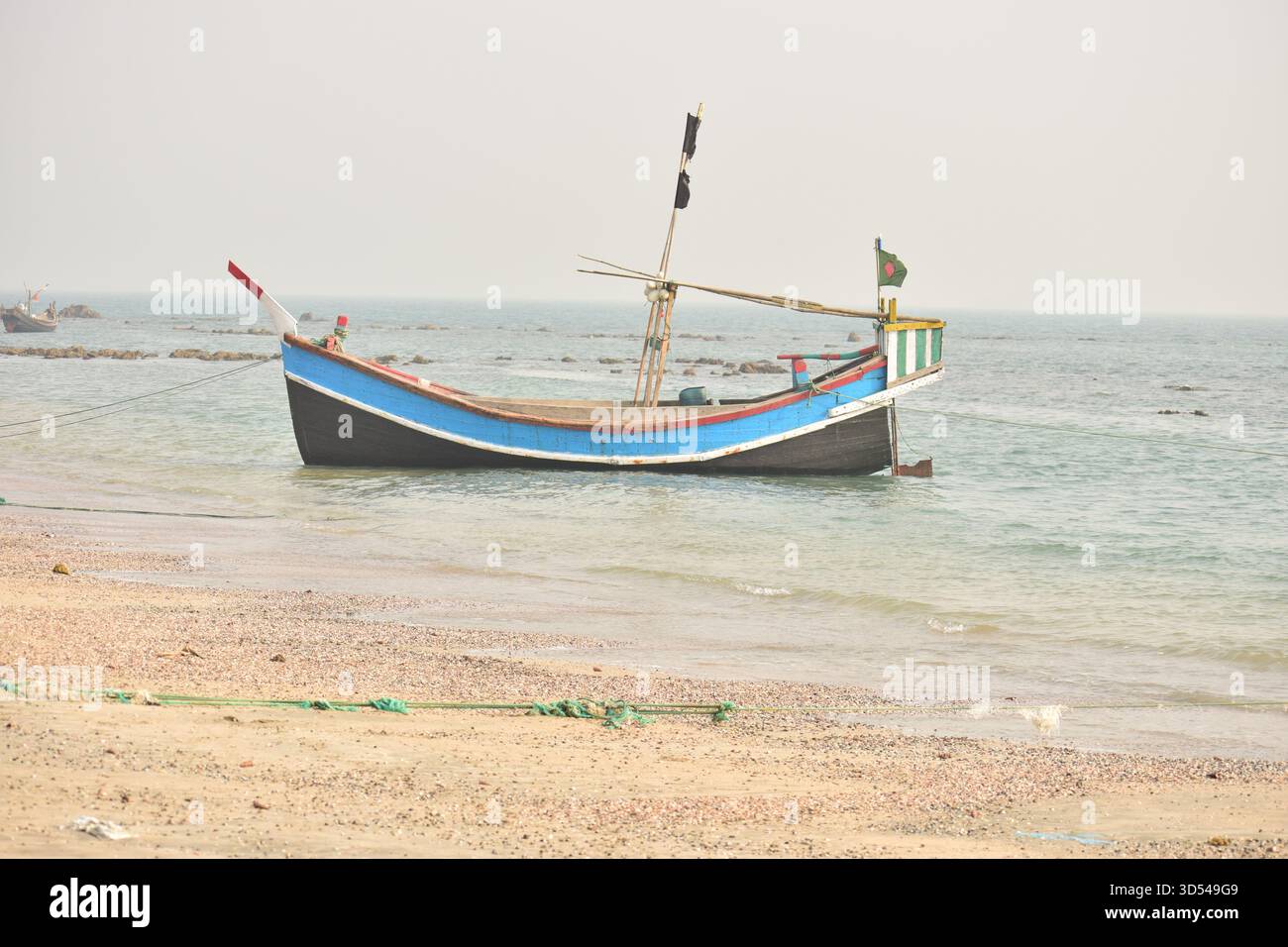 Peschereccio all'Isola di Saint Martin - Life by the Blue Horizon of Bangladesh Foto Stock