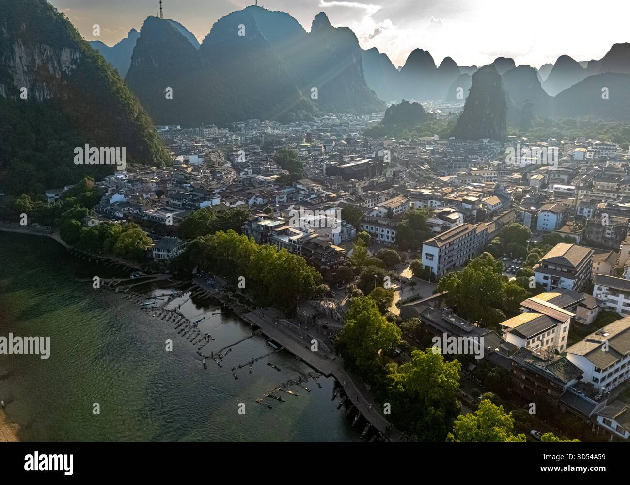 Vista aerea di Yangshuo nella regione del Guangxi, Cina Foto Stock