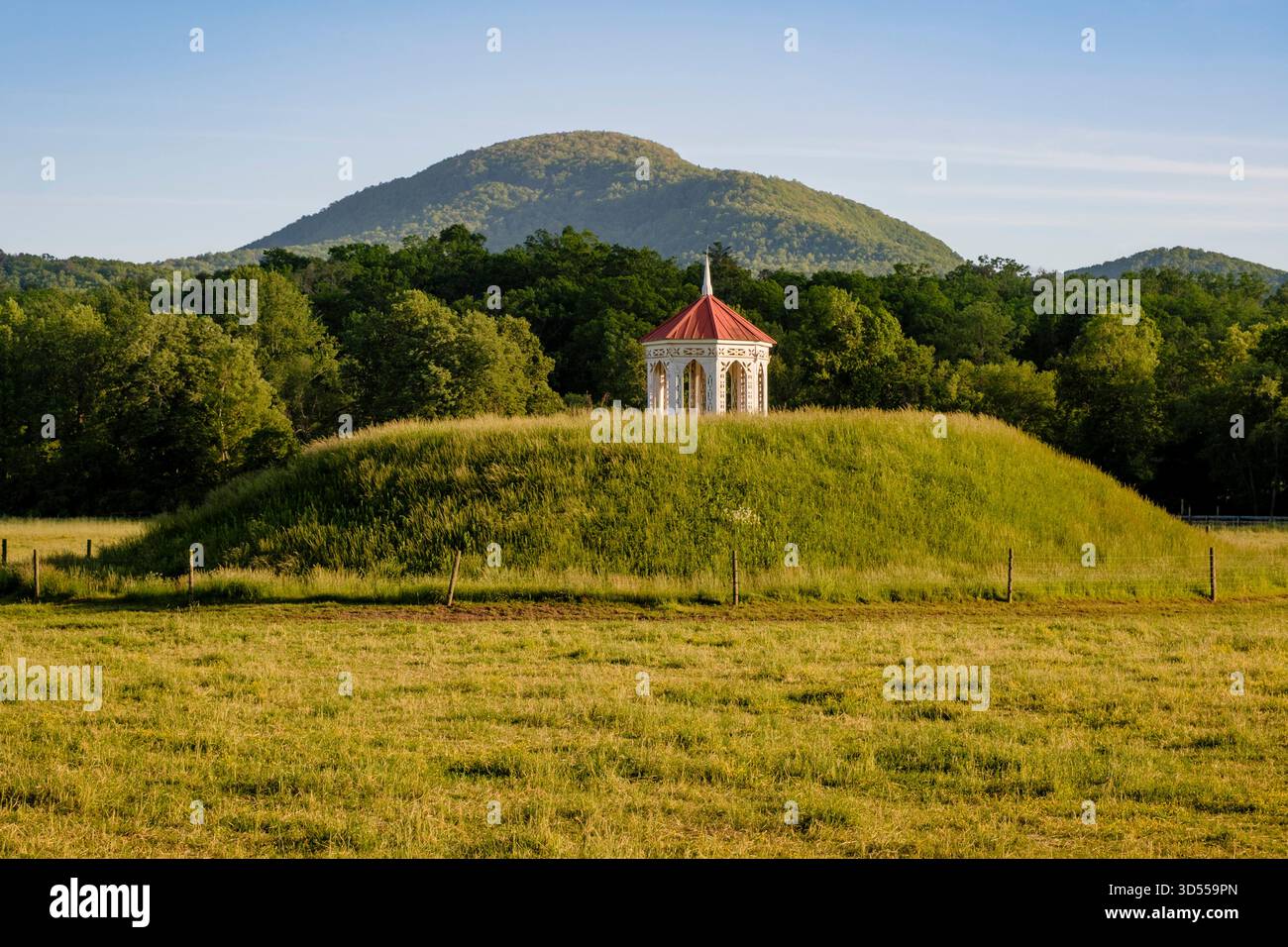Sautee-Nacoochee Indian Mound a Helen, Georgia Foto Stock